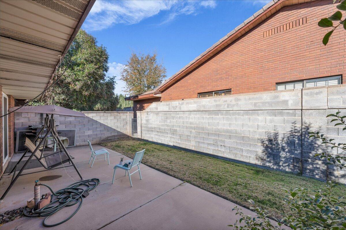 COTTONWOOD TOWNHOMES - Residential