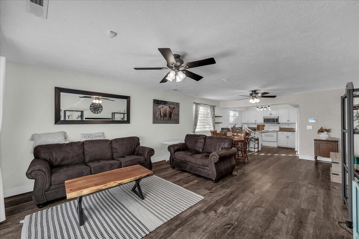 COTTONWOOD TOWNHOMES - Residential