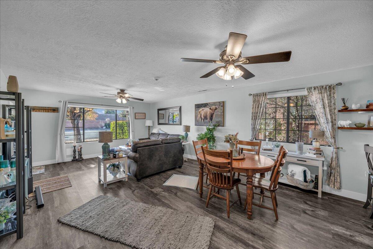 COTTONWOOD TOWNHOMES - Residential