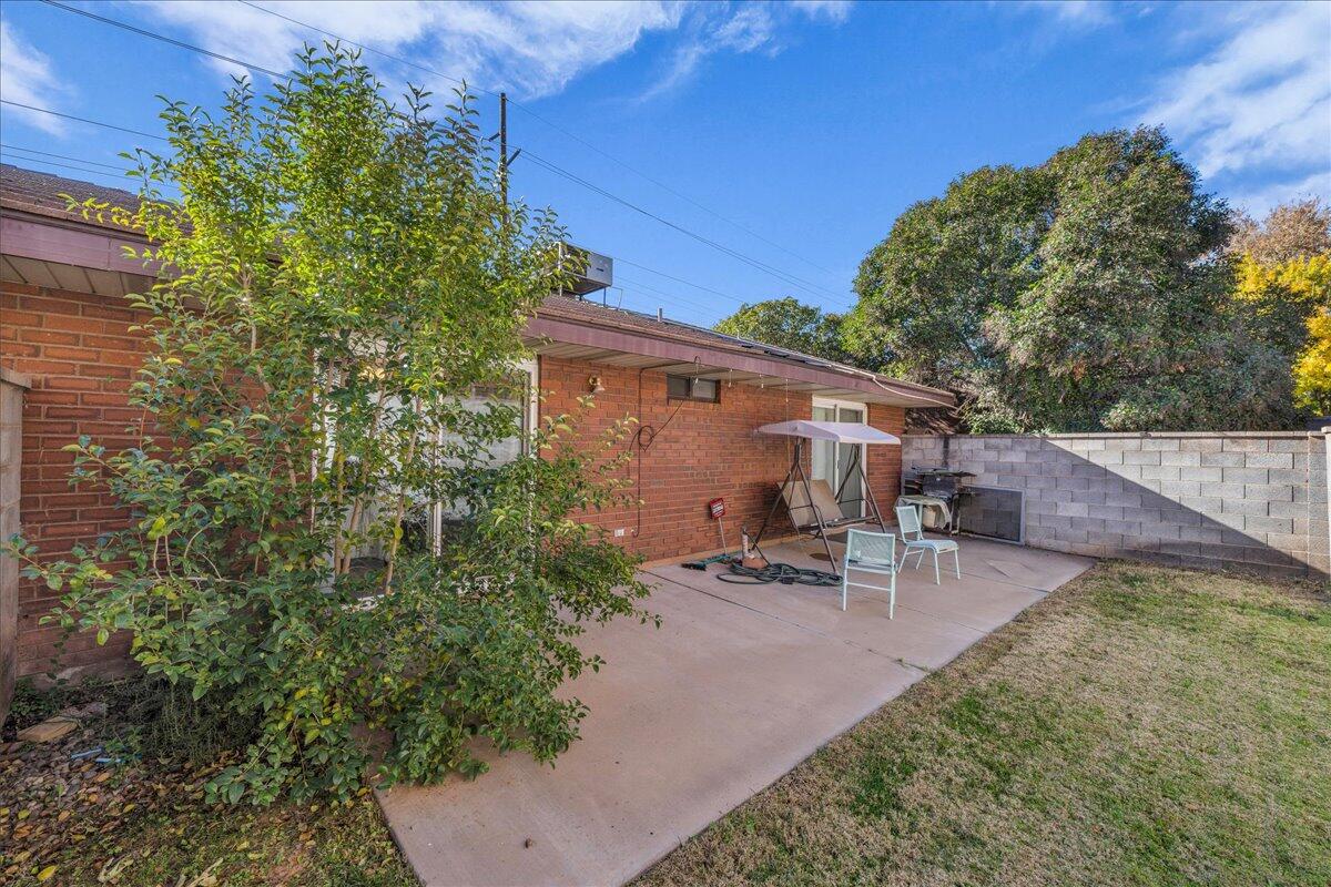 COTTONWOOD TOWNHOMES - Residential