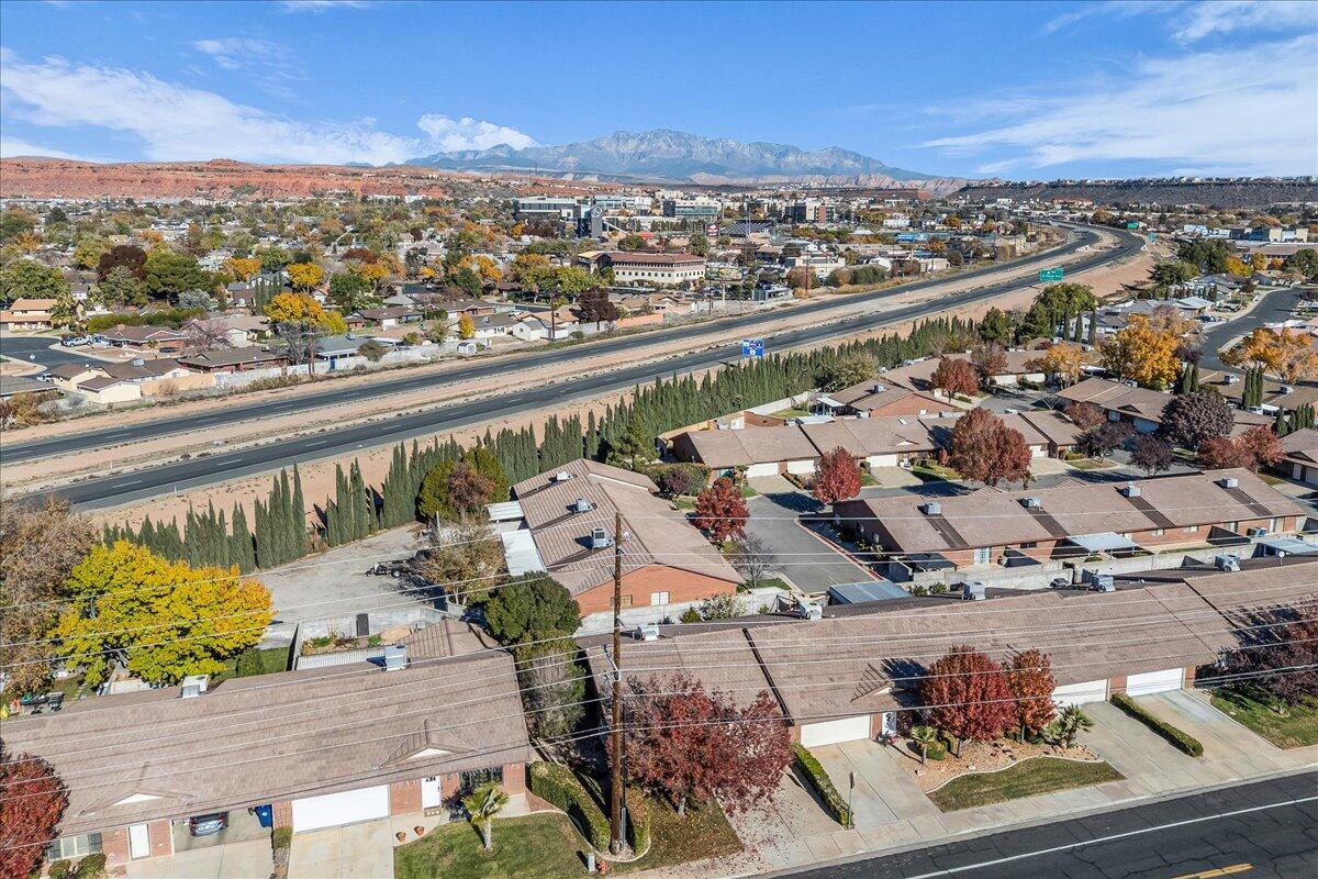 COTTONWOOD TOWNHOMES - Residential
