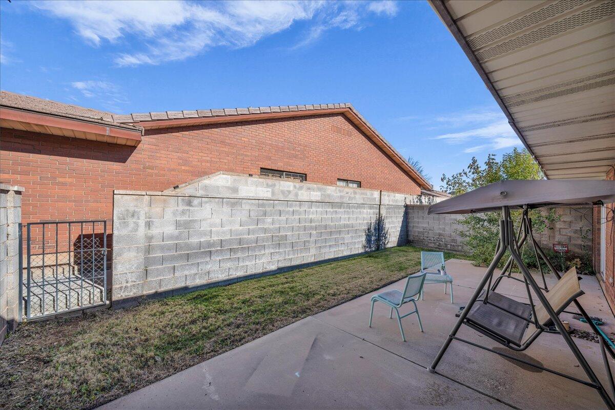 COTTONWOOD TOWNHOMES - Residential