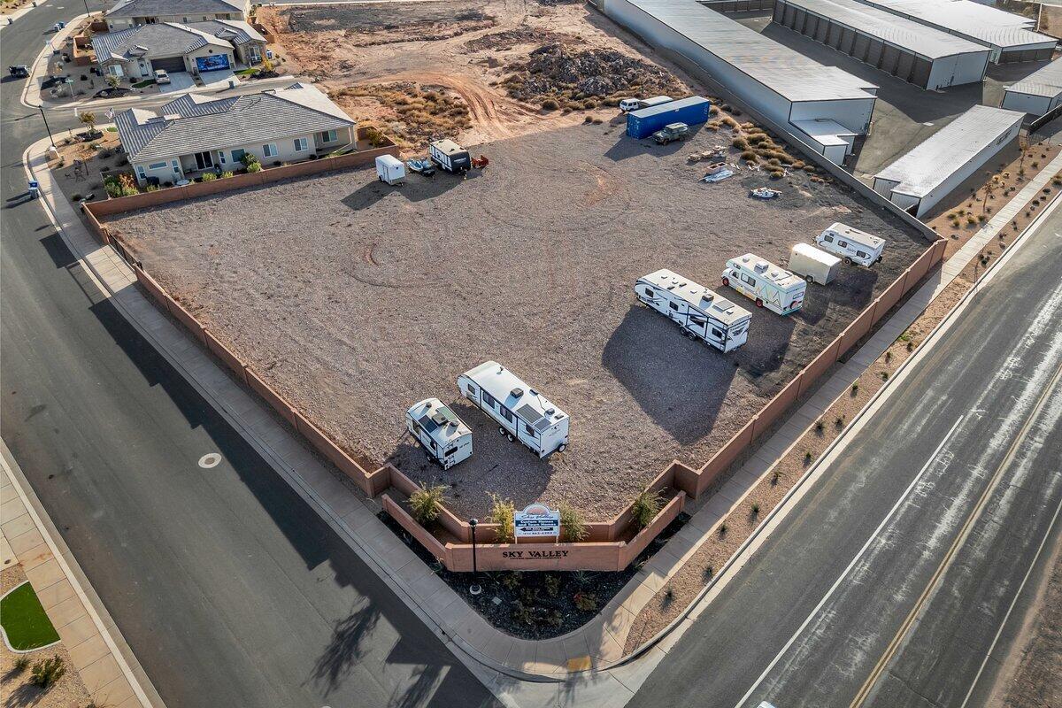 SKY VALLEY TOWNHOMES - Residential