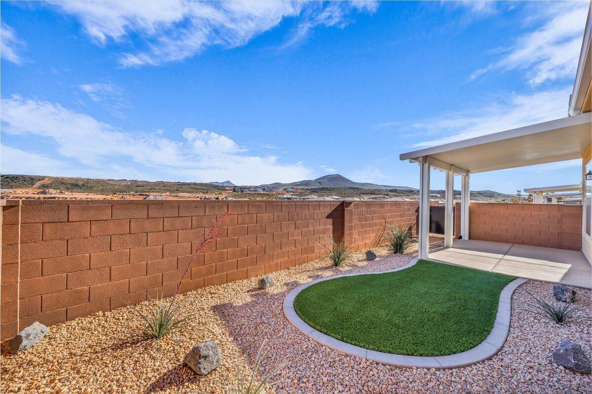 SKY VALLEY TOWNHOMES - Residential