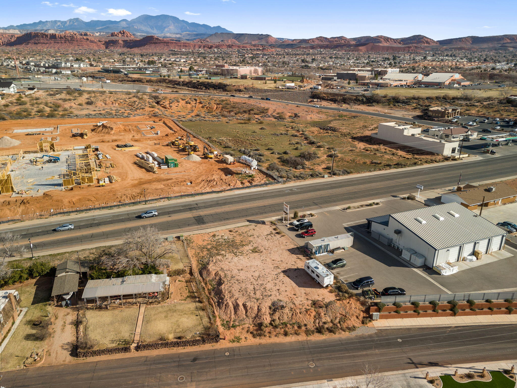 SANTA CLARA TOWNSITE AND FIELD - Land