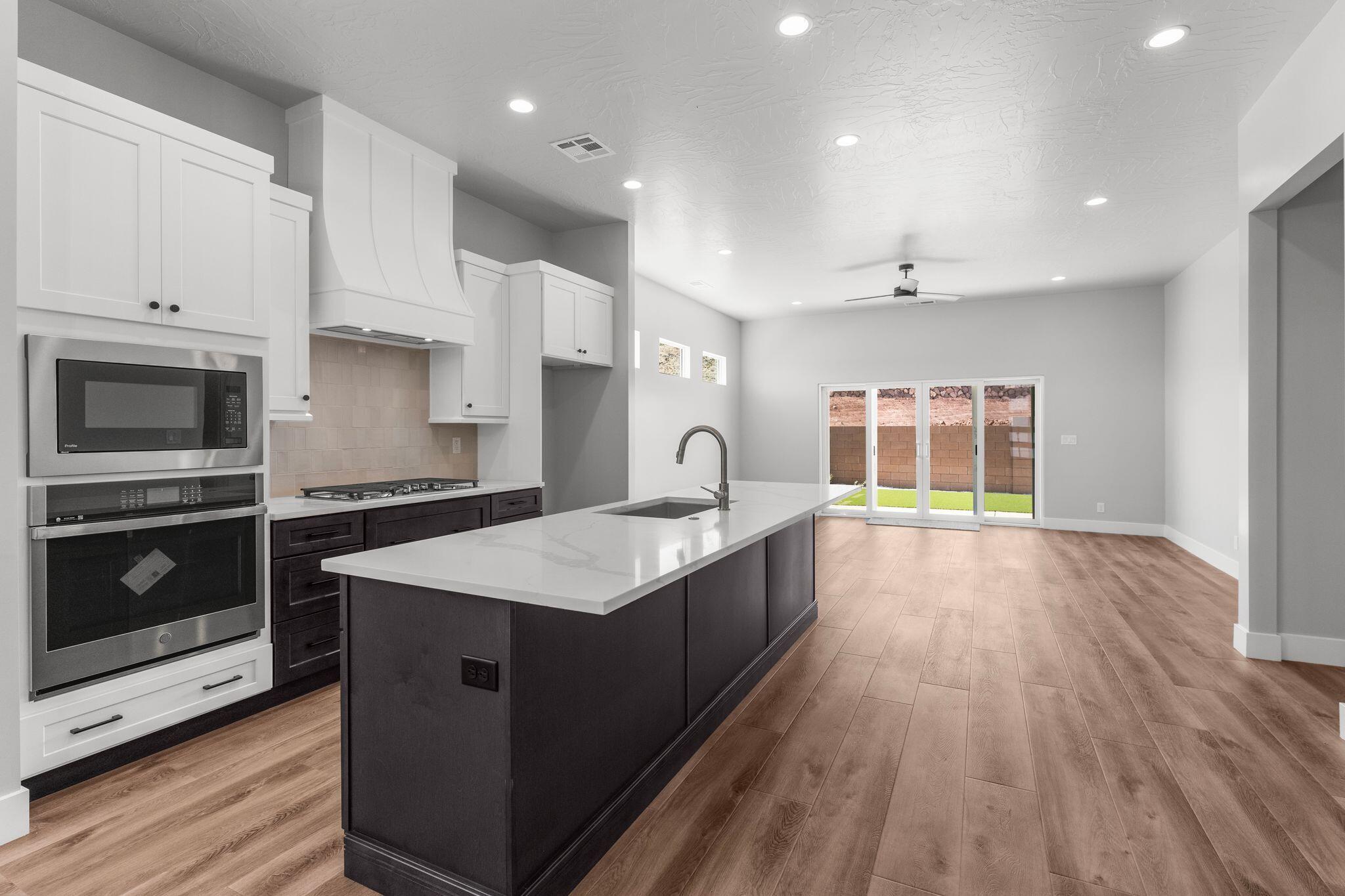 DESERT RIDGE ESTATES - Residential