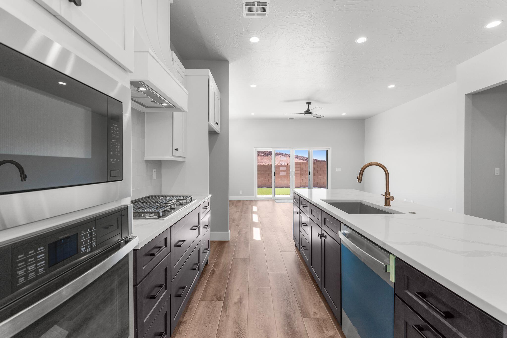 DESERT RIDGE ESTATES - Residential