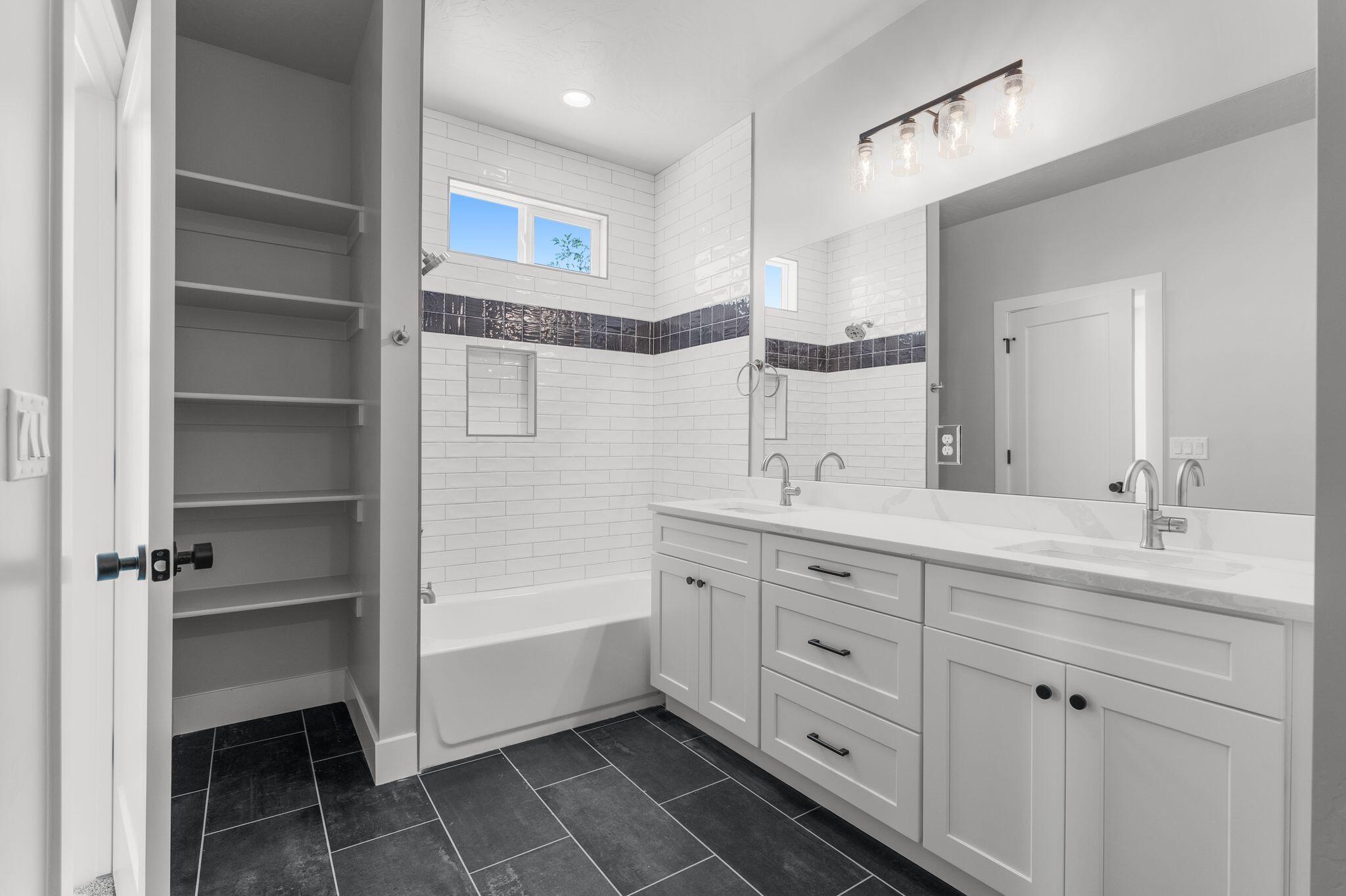 DESERT RIDGE ESTATES - Residential