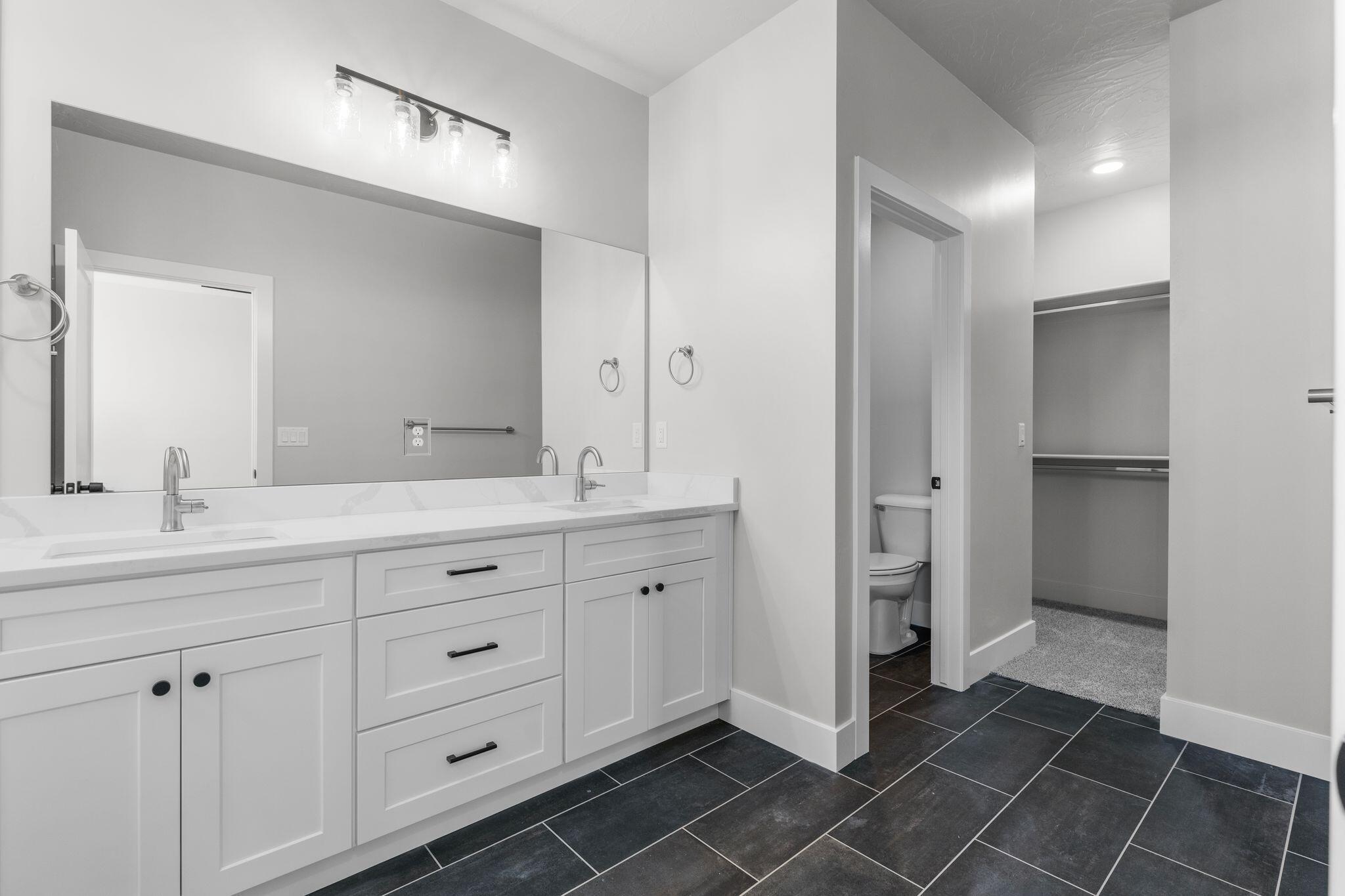 DESERT RIDGE ESTATES - Residential