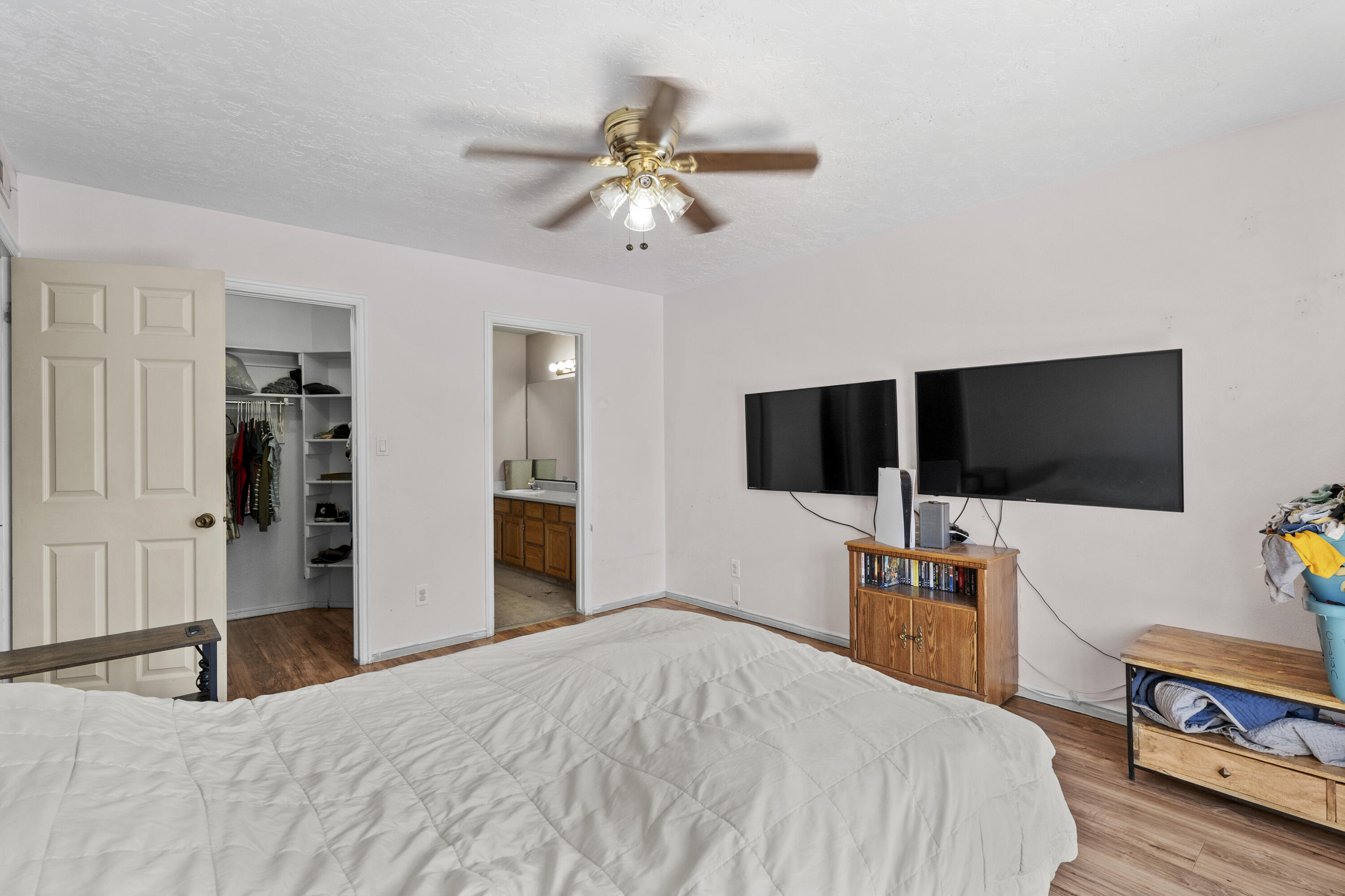 SUNNY VILLA TOWNHOMES - Residential