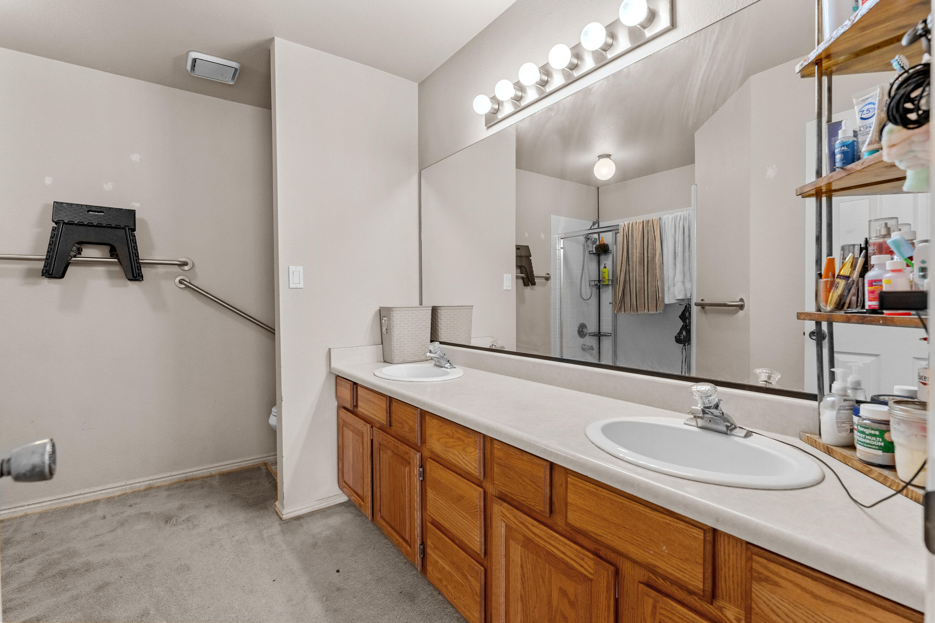 SUNNY VILLA TOWNHOMES - Residential