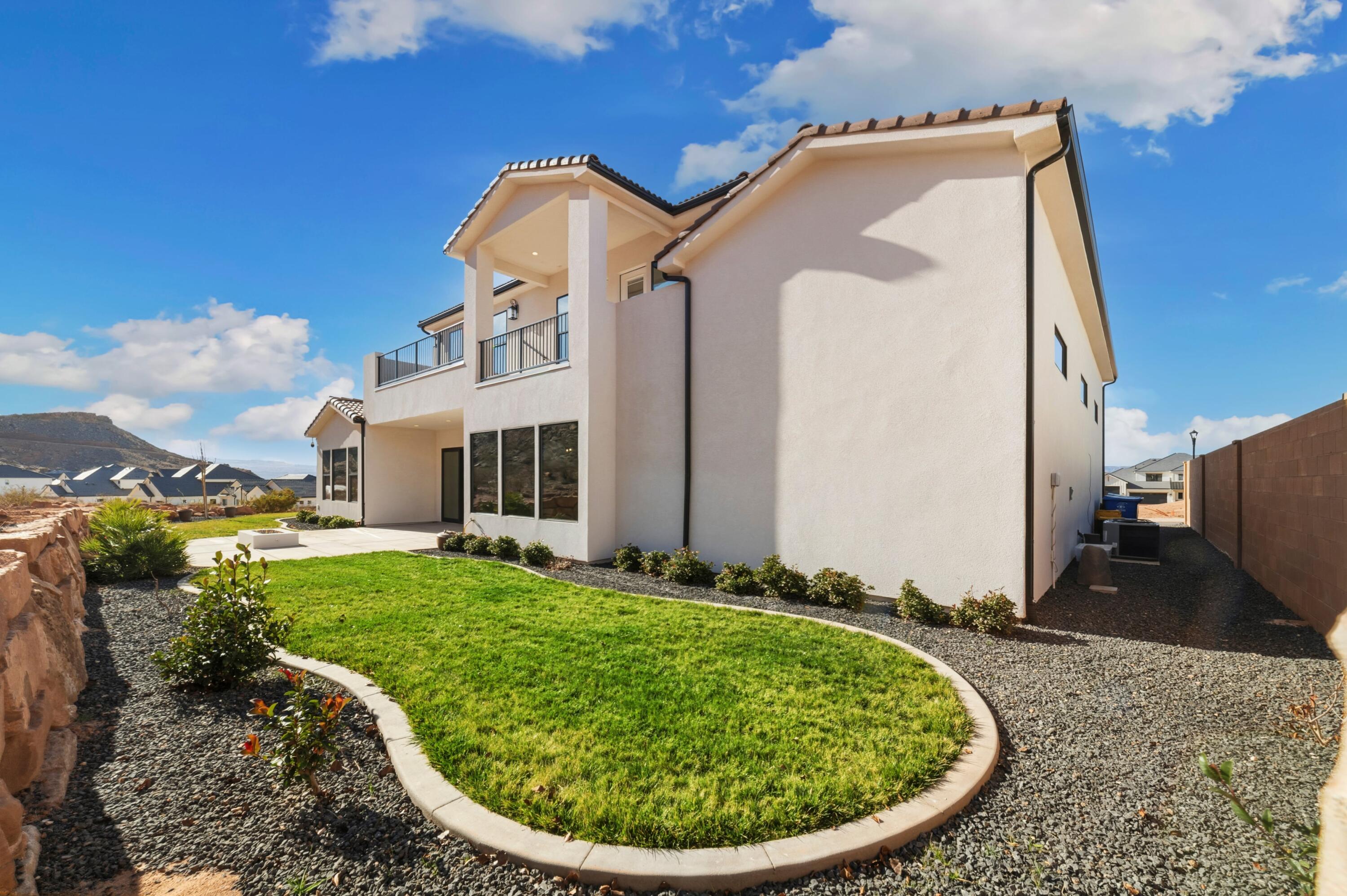 TEAKWOOD - Residential