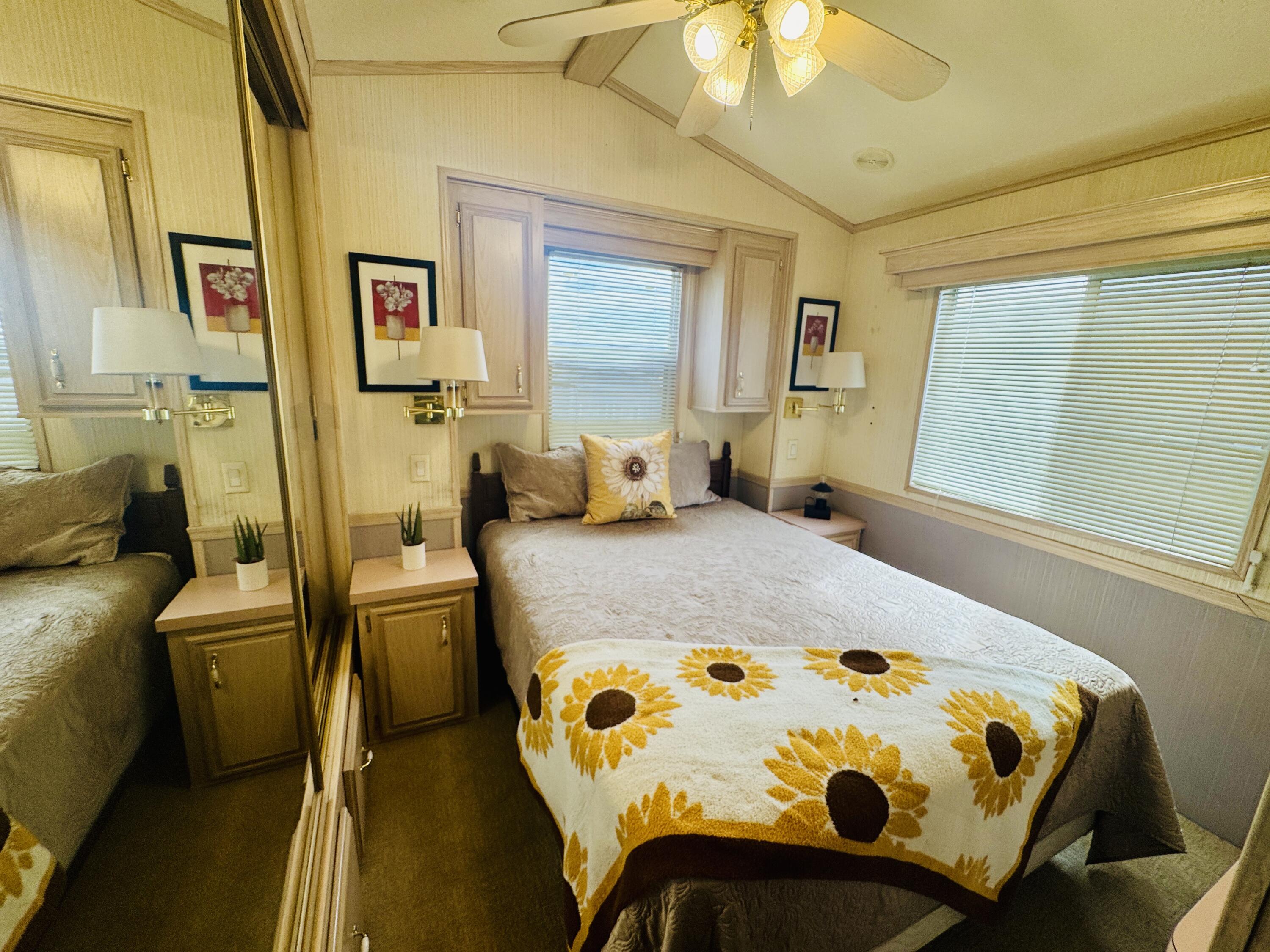 CANYON BREEZE RV RESORT - Residential
