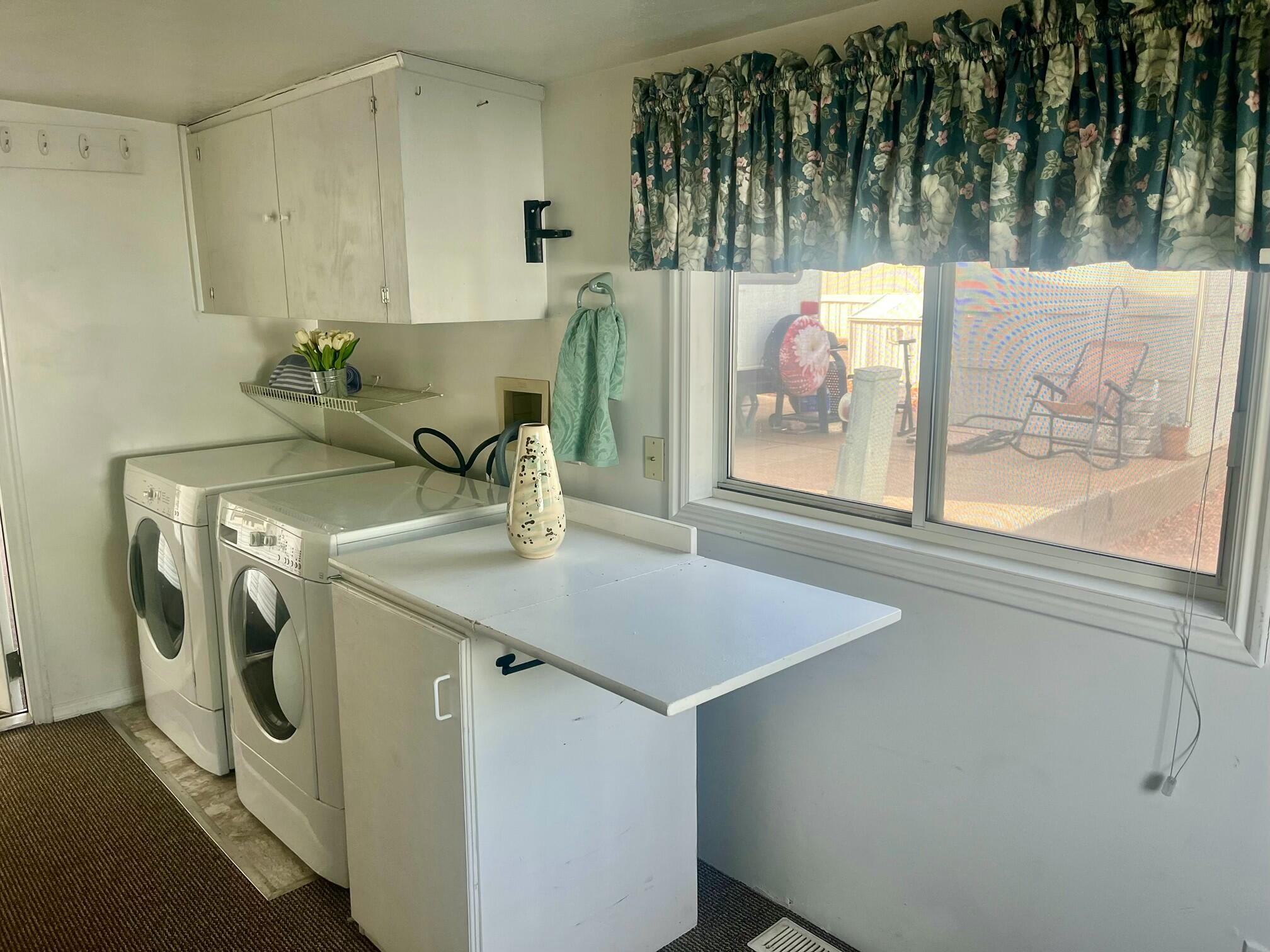 CANYON BREEZE RV RESORT - Residential