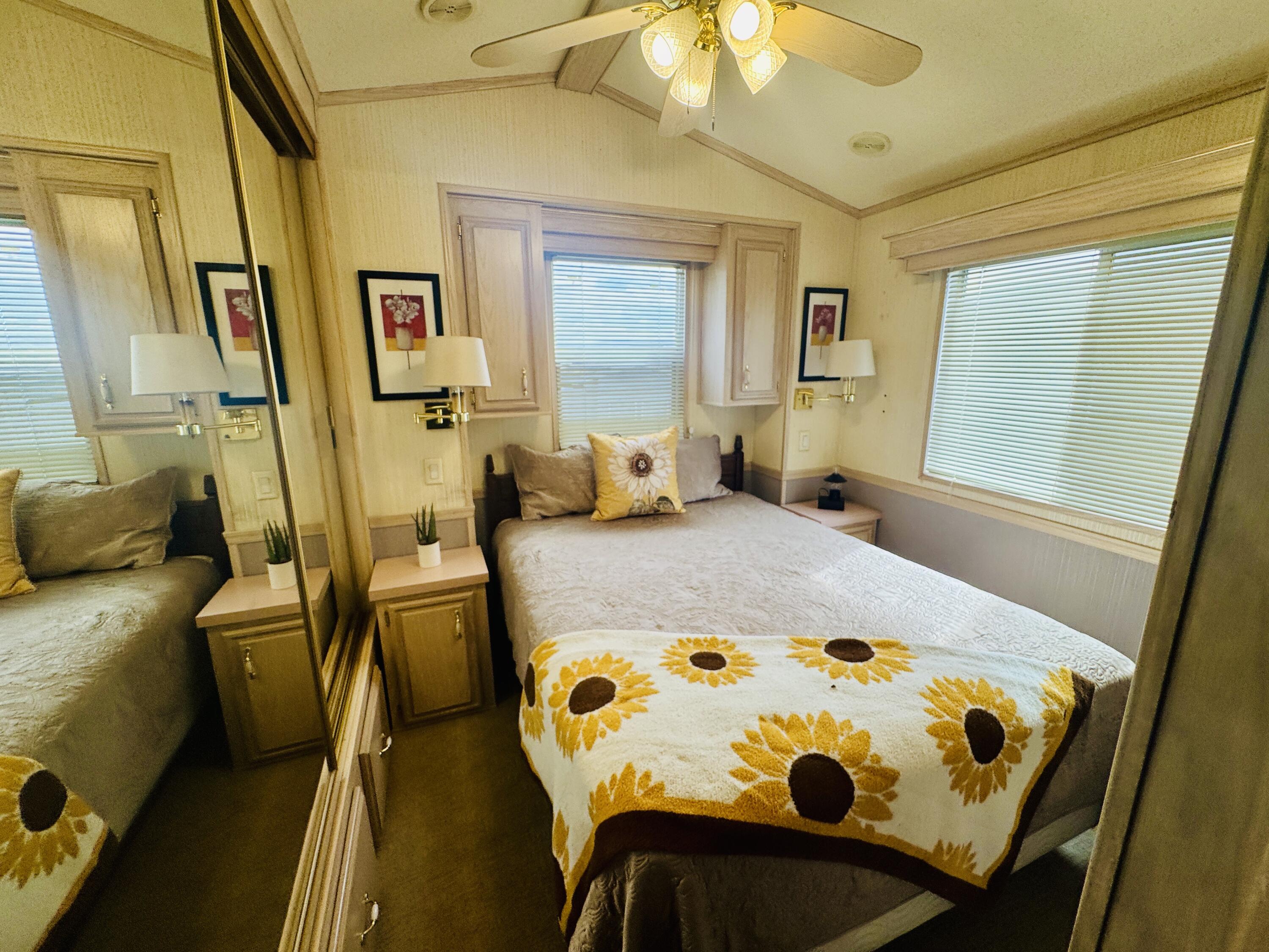 CANYON BREEZE RV RESORT - Residential