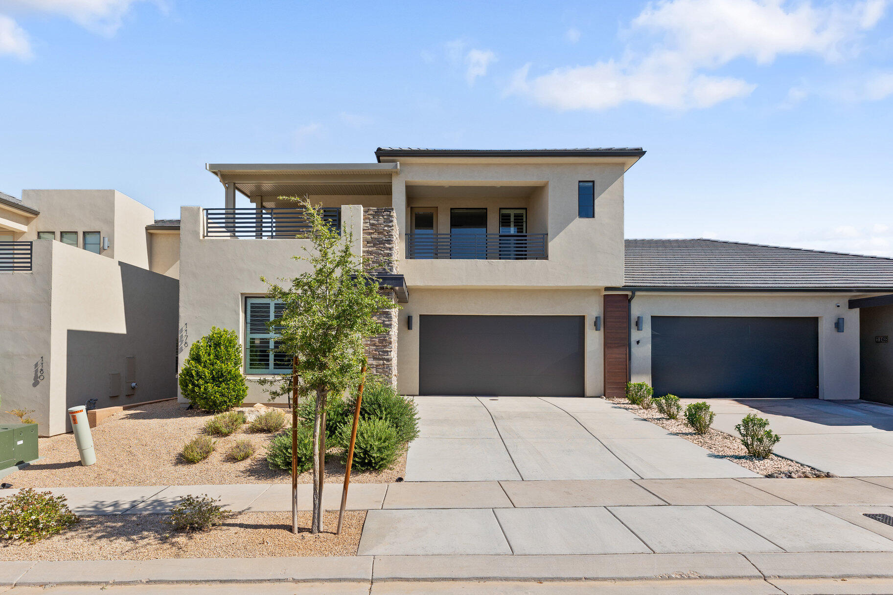 VILLAS AT SUN RIVER - Residential