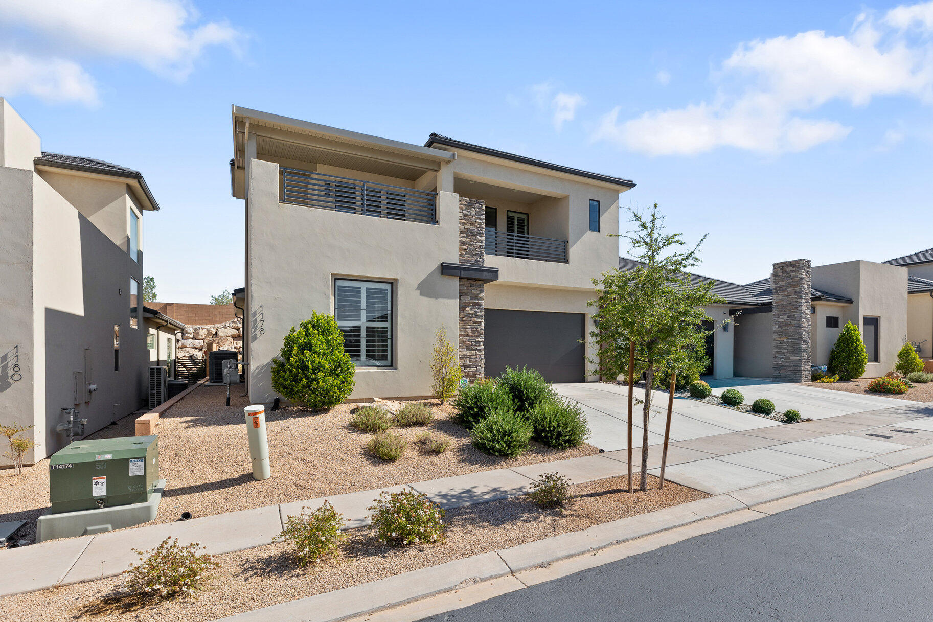 VILLAS AT SUN RIVER - Residential