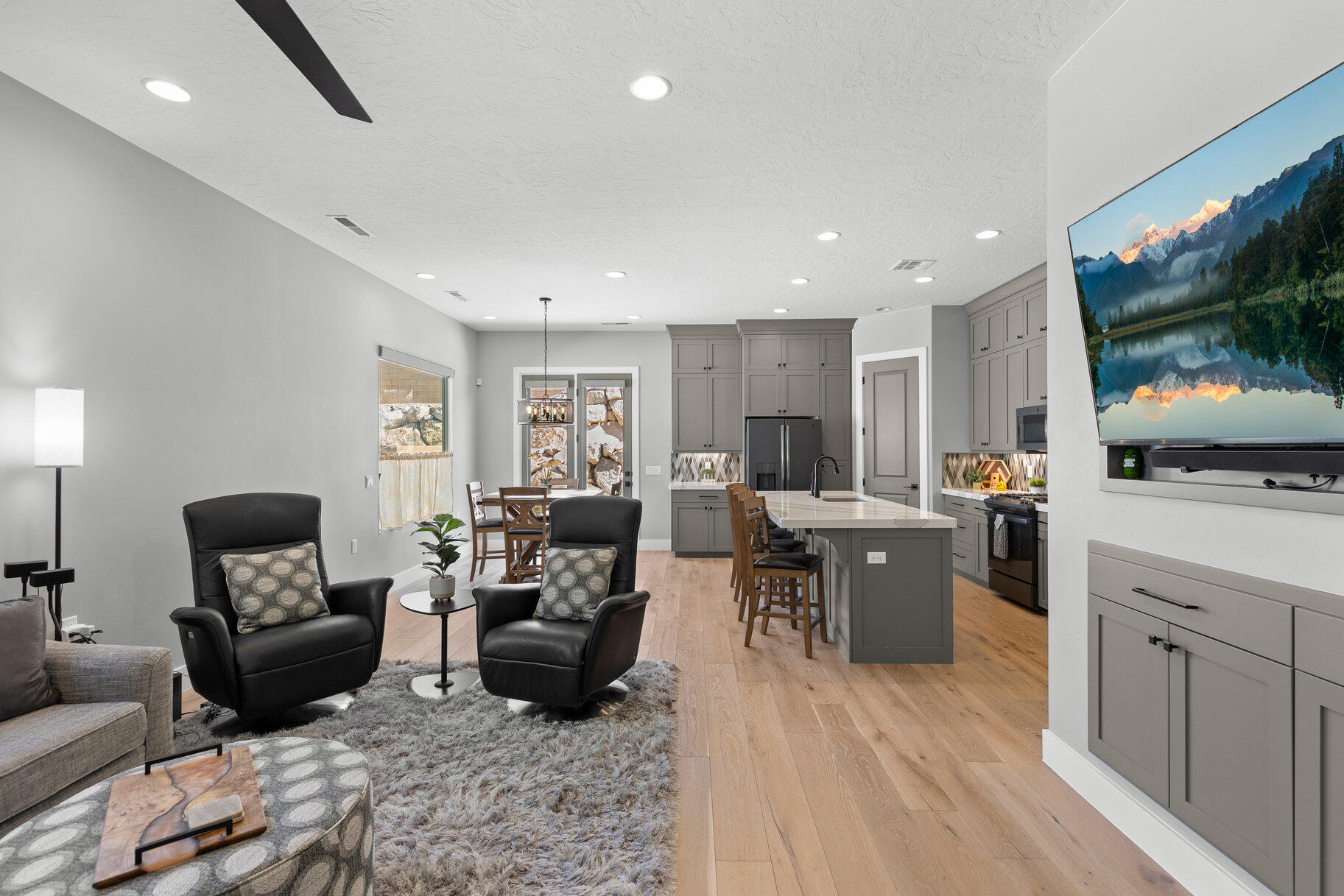 VILLAS AT SUN RIVER - Residential