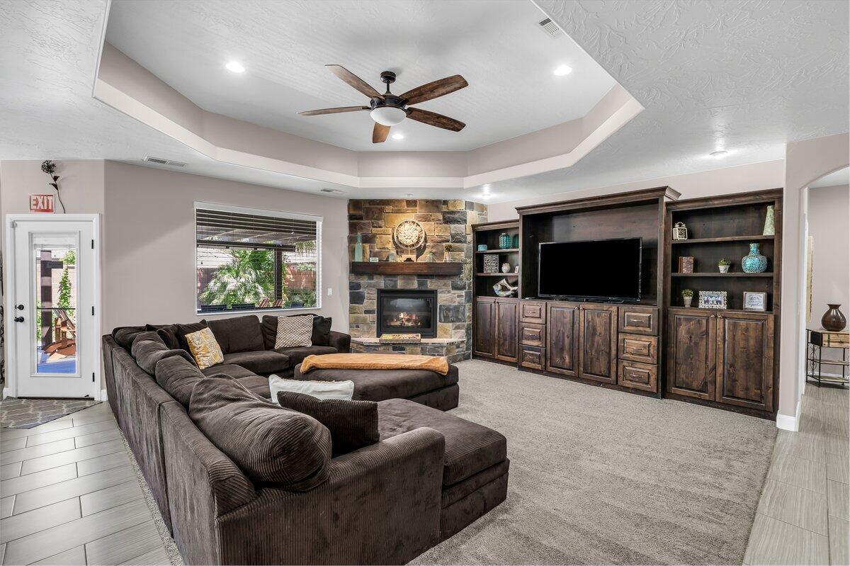 DIXIE SPRINGS - Residential