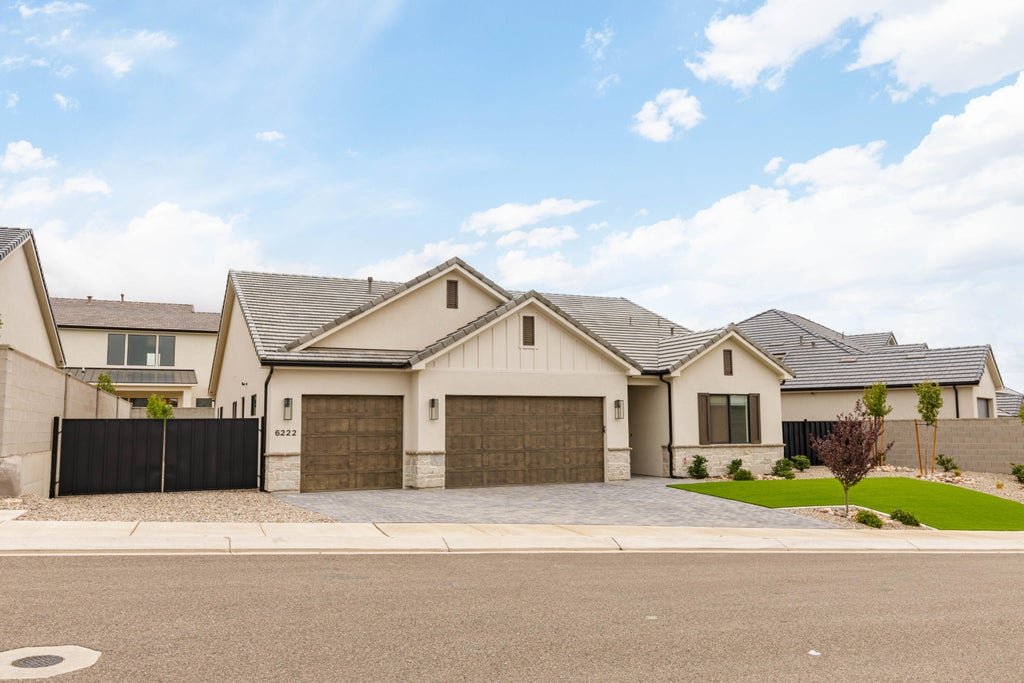 Photo of 6222 S Bespin LN, Saint George, UT 84790 (MLS # 26-277198)