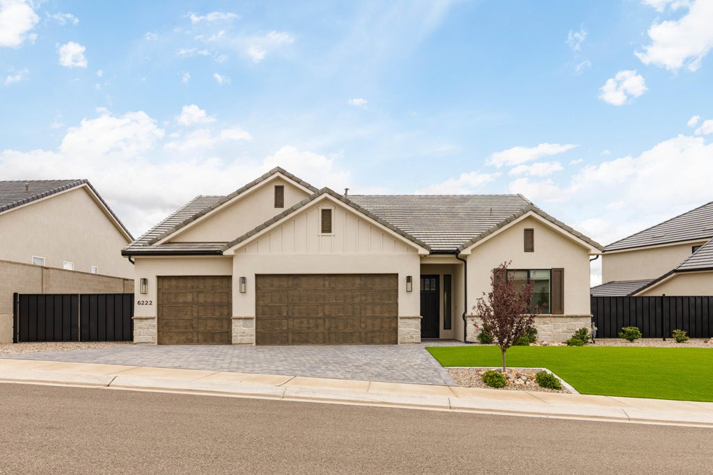 Photo of 6222 S Bespin LN, Saint George, UT 84790 (MLS # 26-277198)