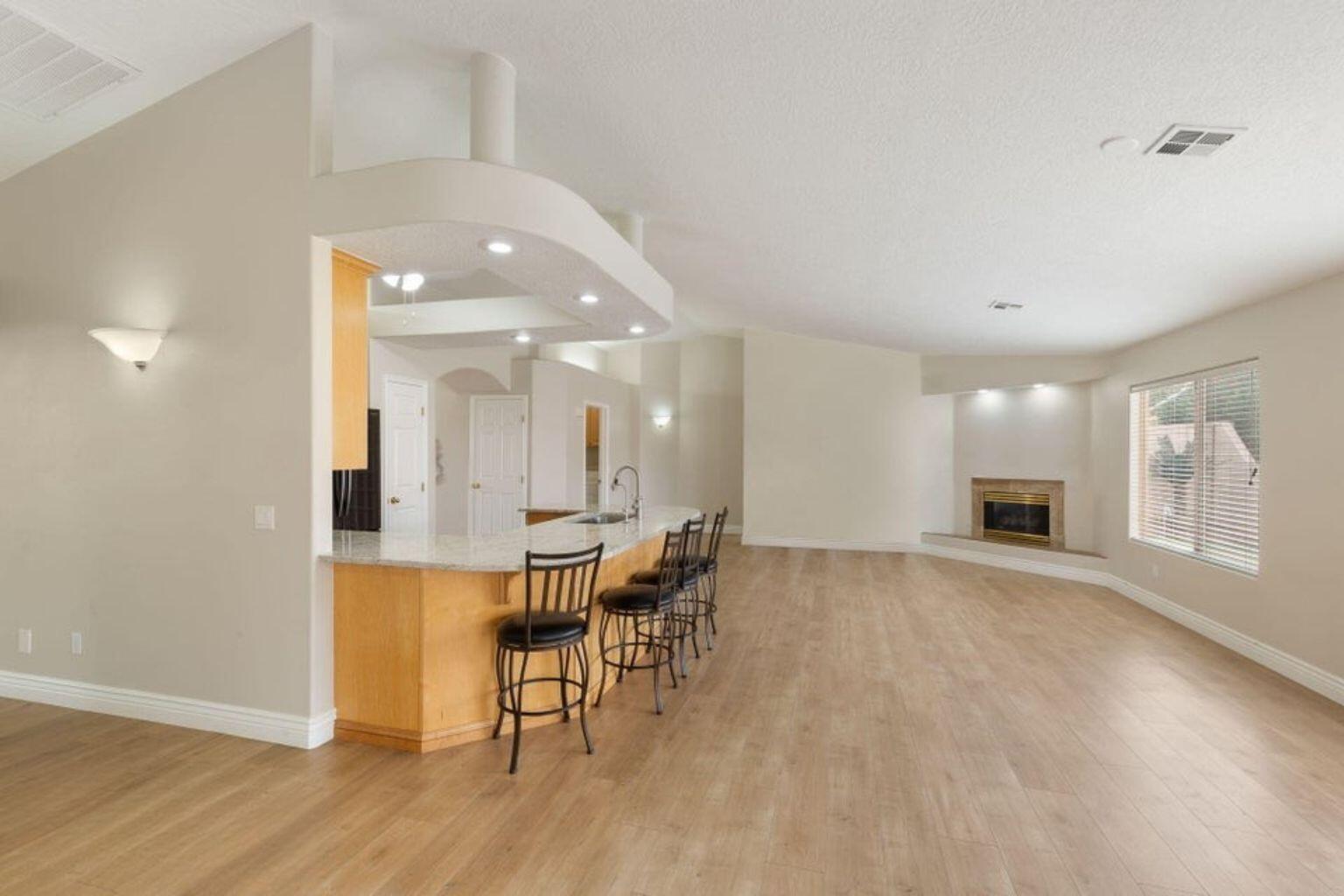 SILVERCREEK TOWNHOMES - Residential