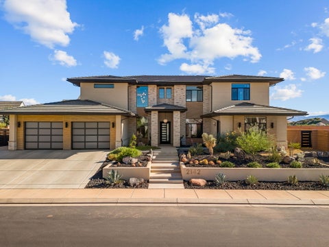 Photo of 2142 E Tawny Ridge DR, Saint George, UT 84790 (MLS # 26-276157)