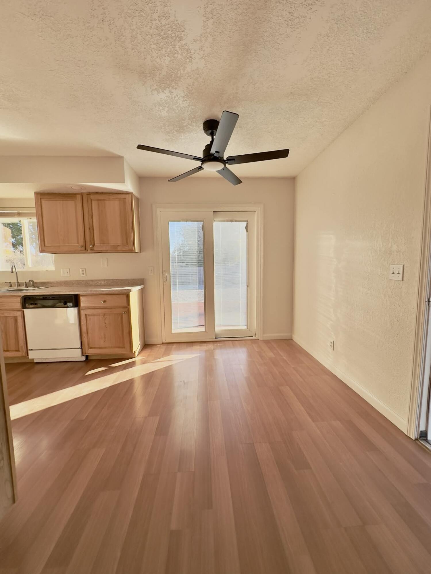 JCR MOBILE ESTATES - Residential