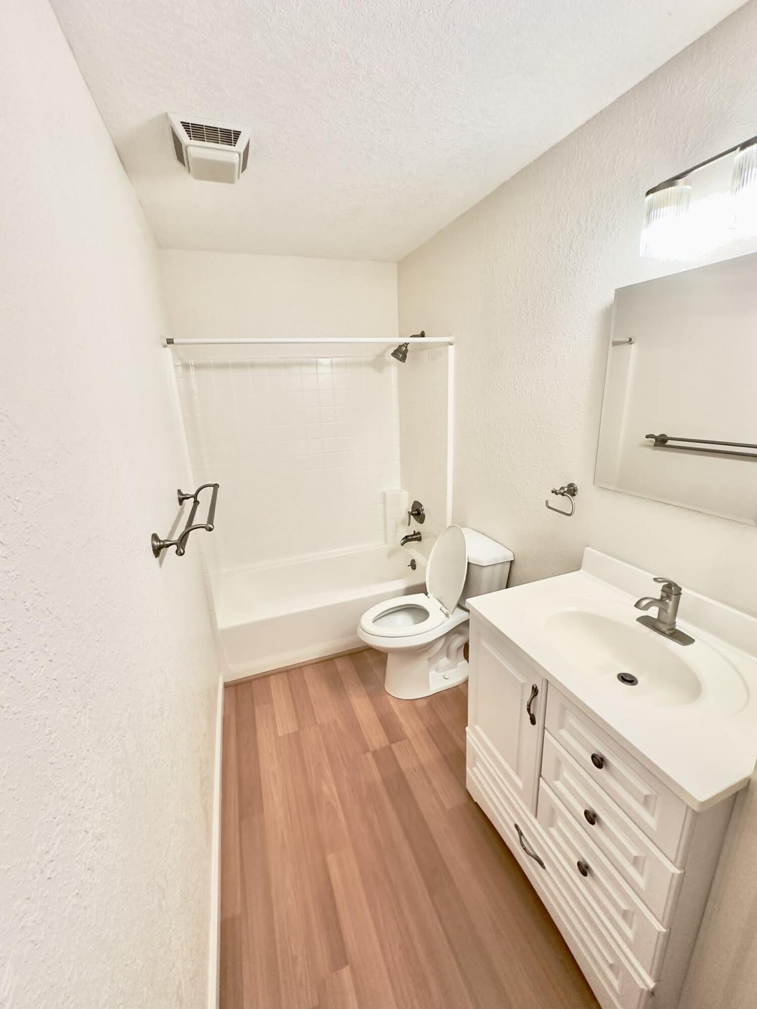 JCR MOBILE ESTATES - Residential