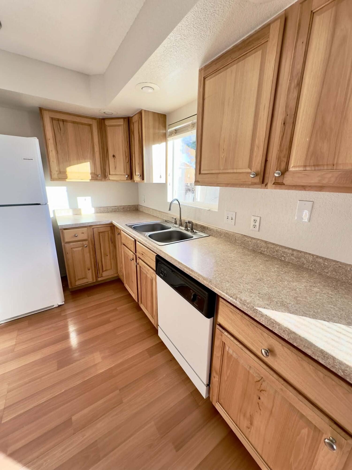 JCR MOBILE ESTATES - Residential