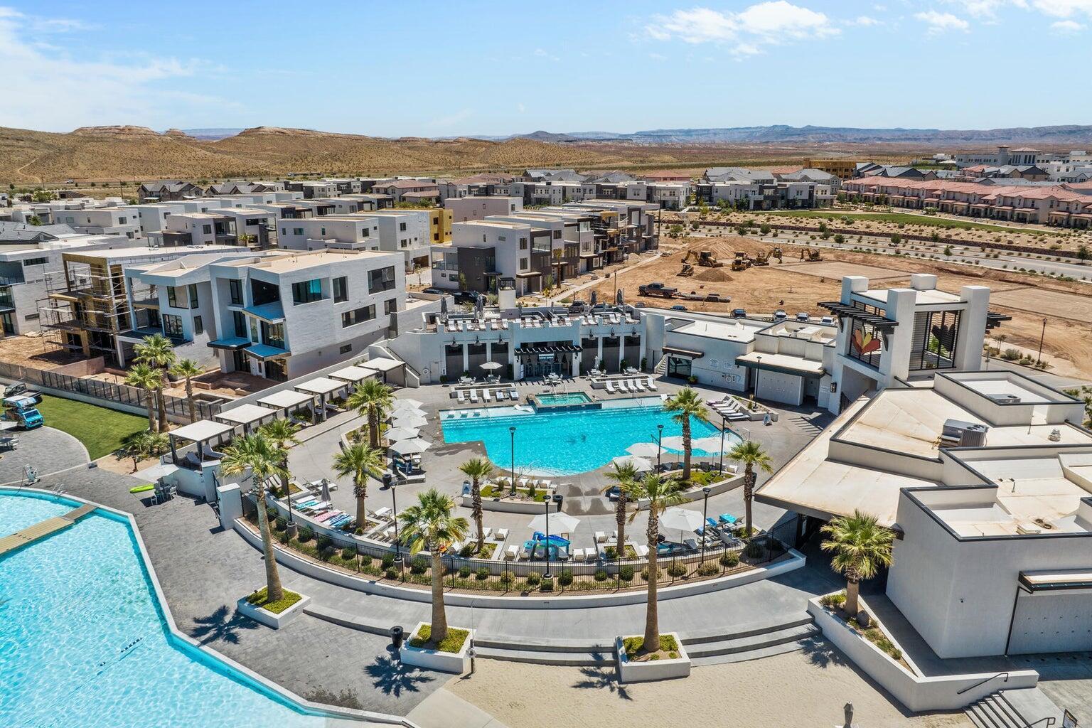DESERT COLOR AUBURN HILLS CONDOMINIUMS - Residential