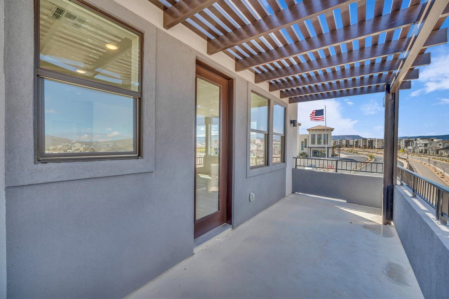 DESERT COLOR AUBURN HILLS CONDOMINIUMS - Residential