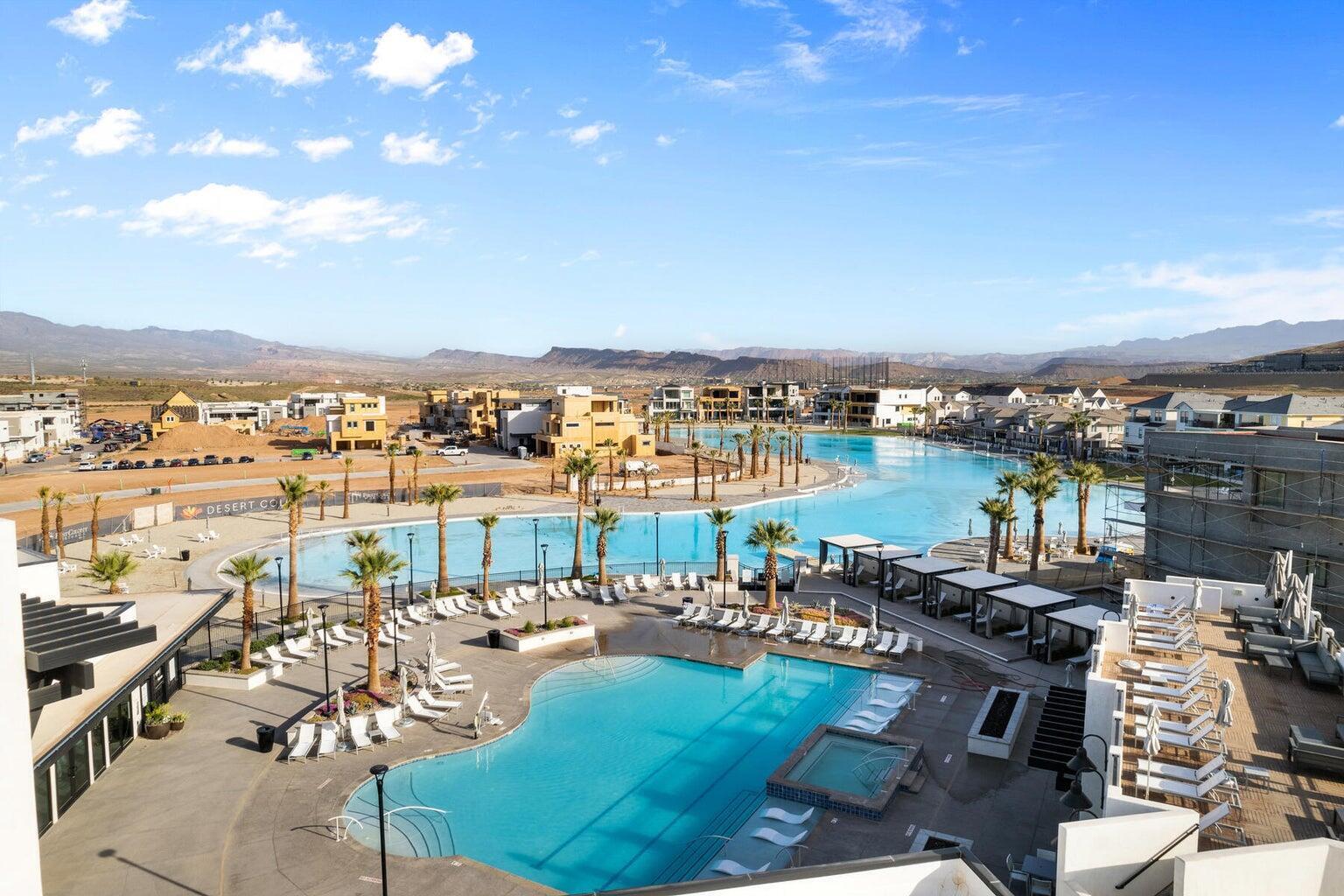 DESERT COLOR AUBURN HILLS CONDOMINIUMS - Residential