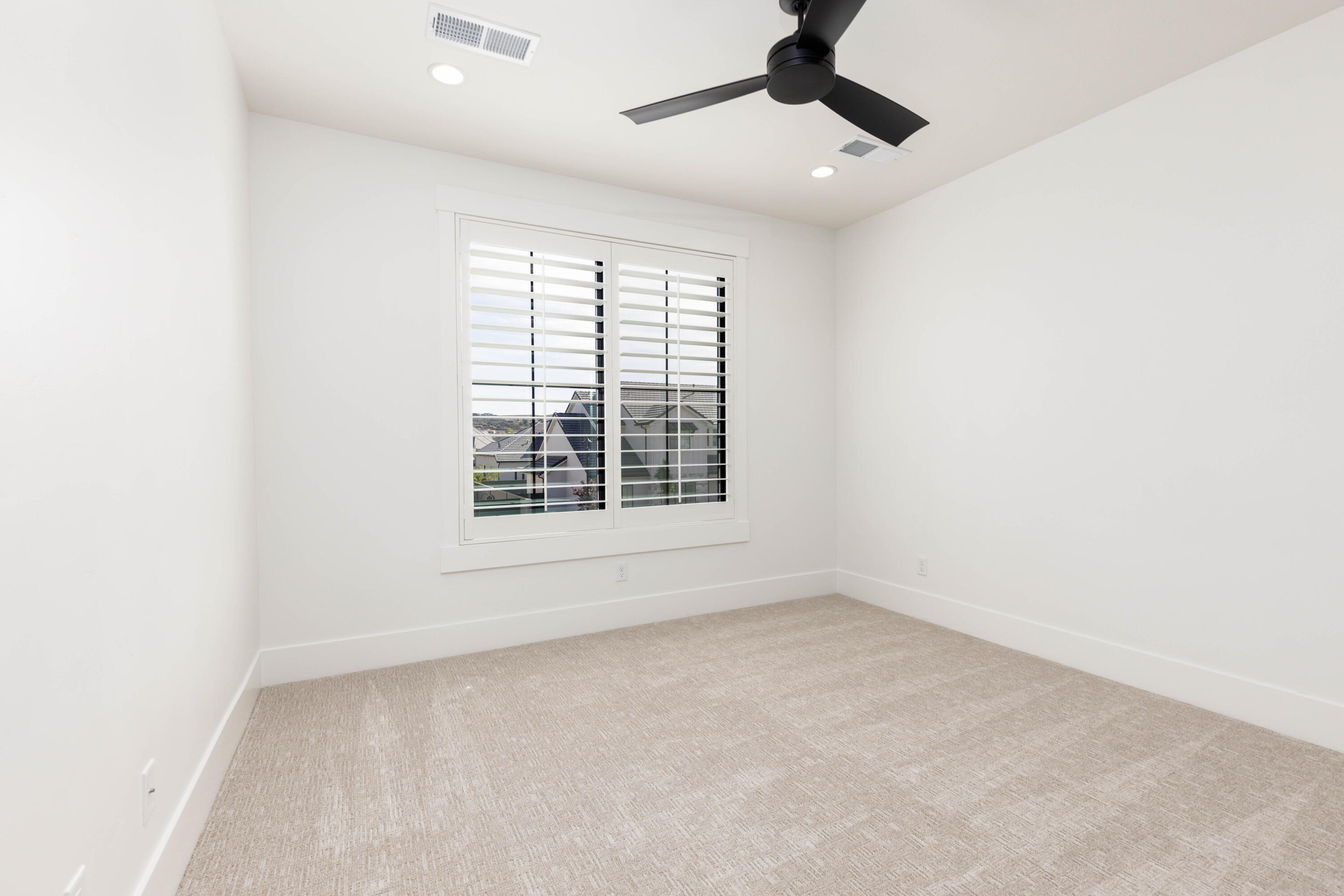 MOORLAND PARK - Residential