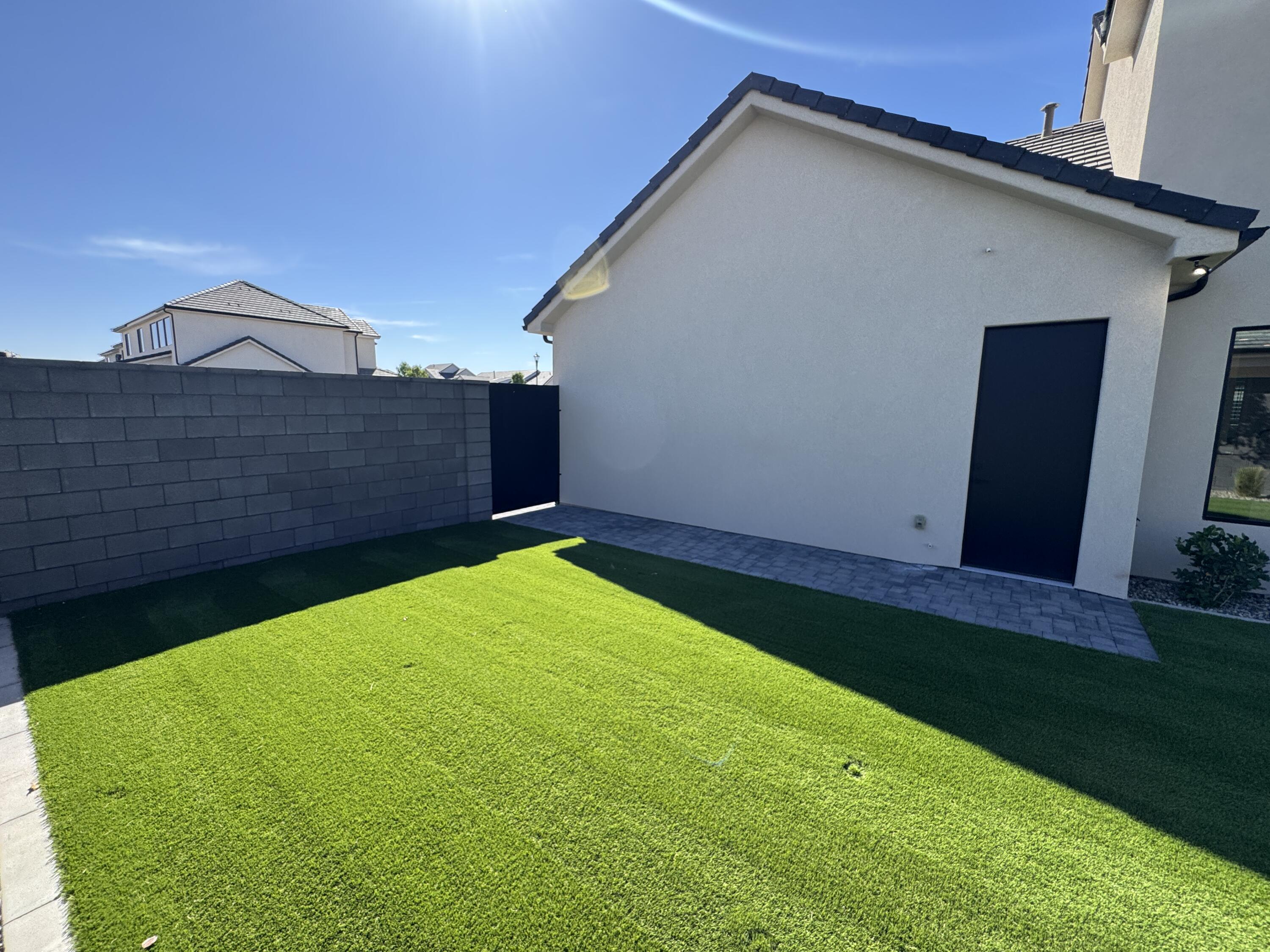 MOORLAND PARK - Residential