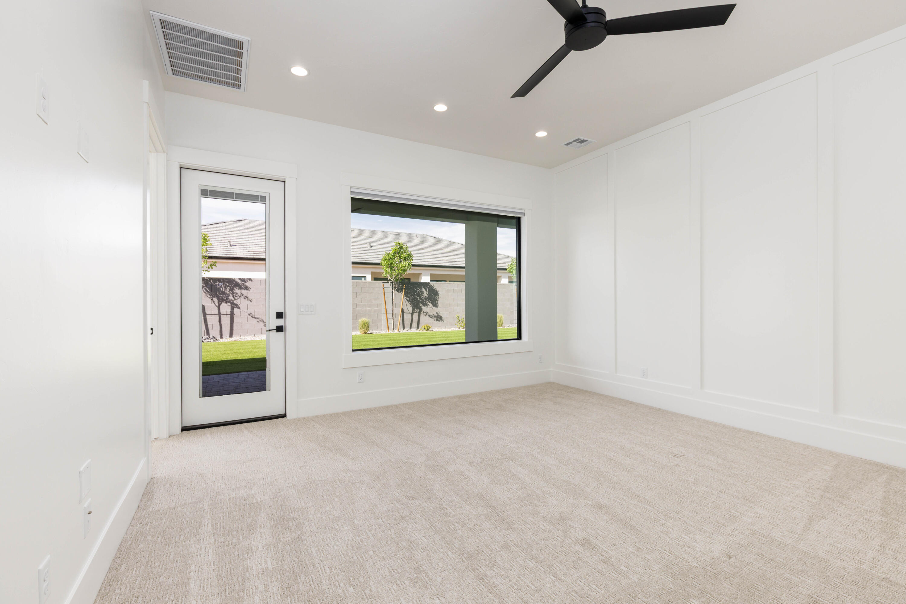 MOORLAND PARK - Residential