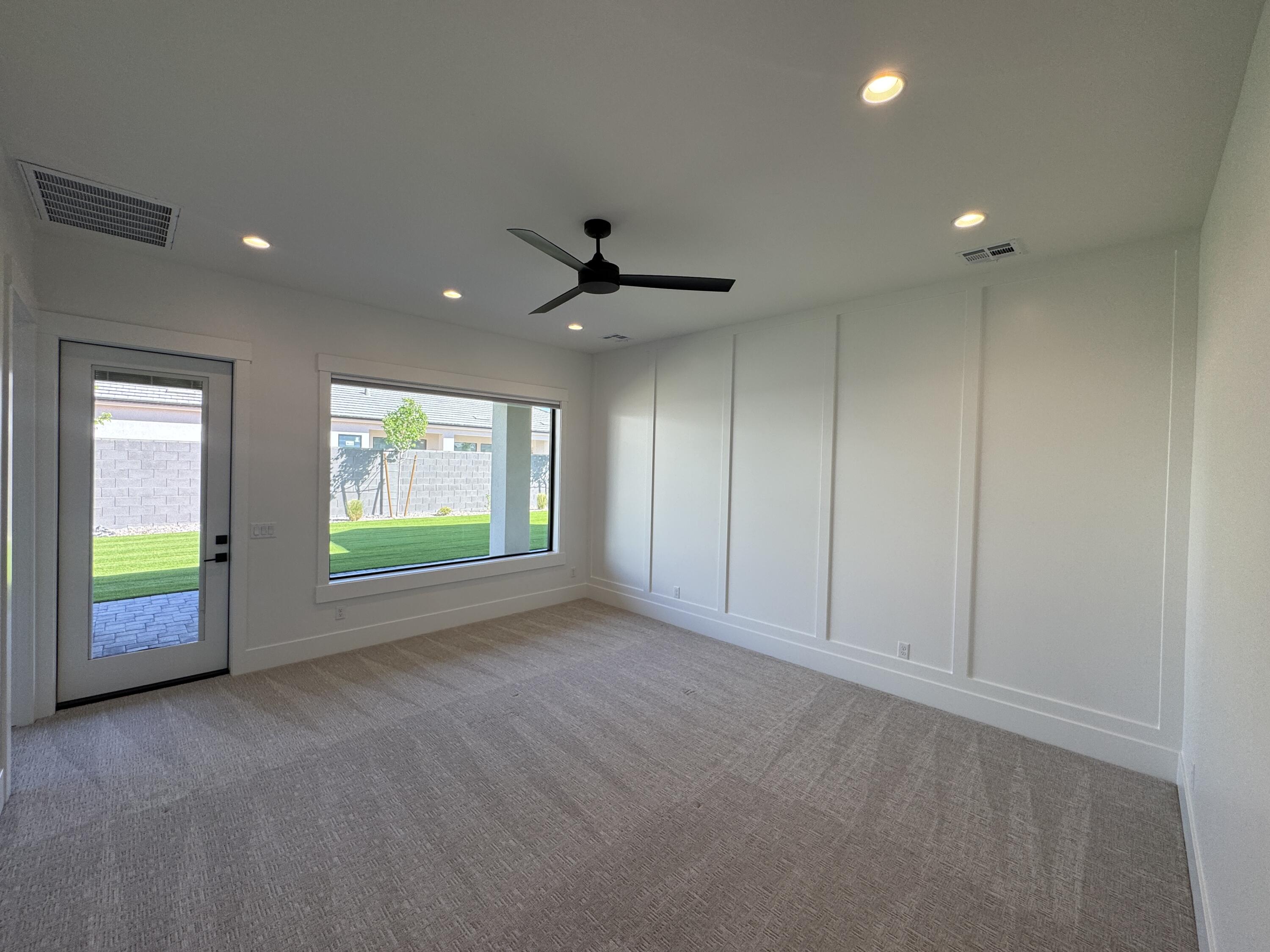 MOORLAND PARK - Residential