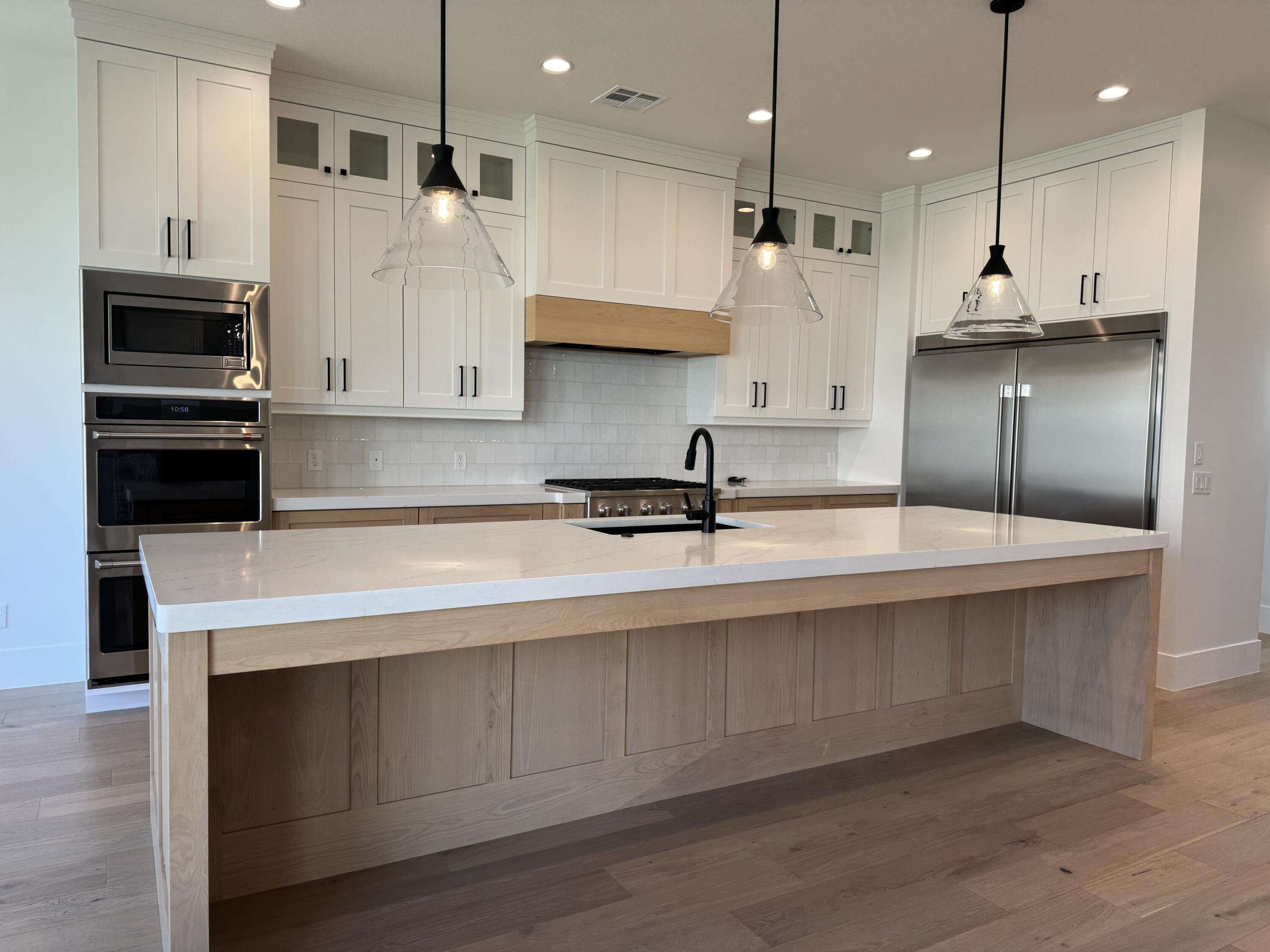 MOORLAND PARK - Residential