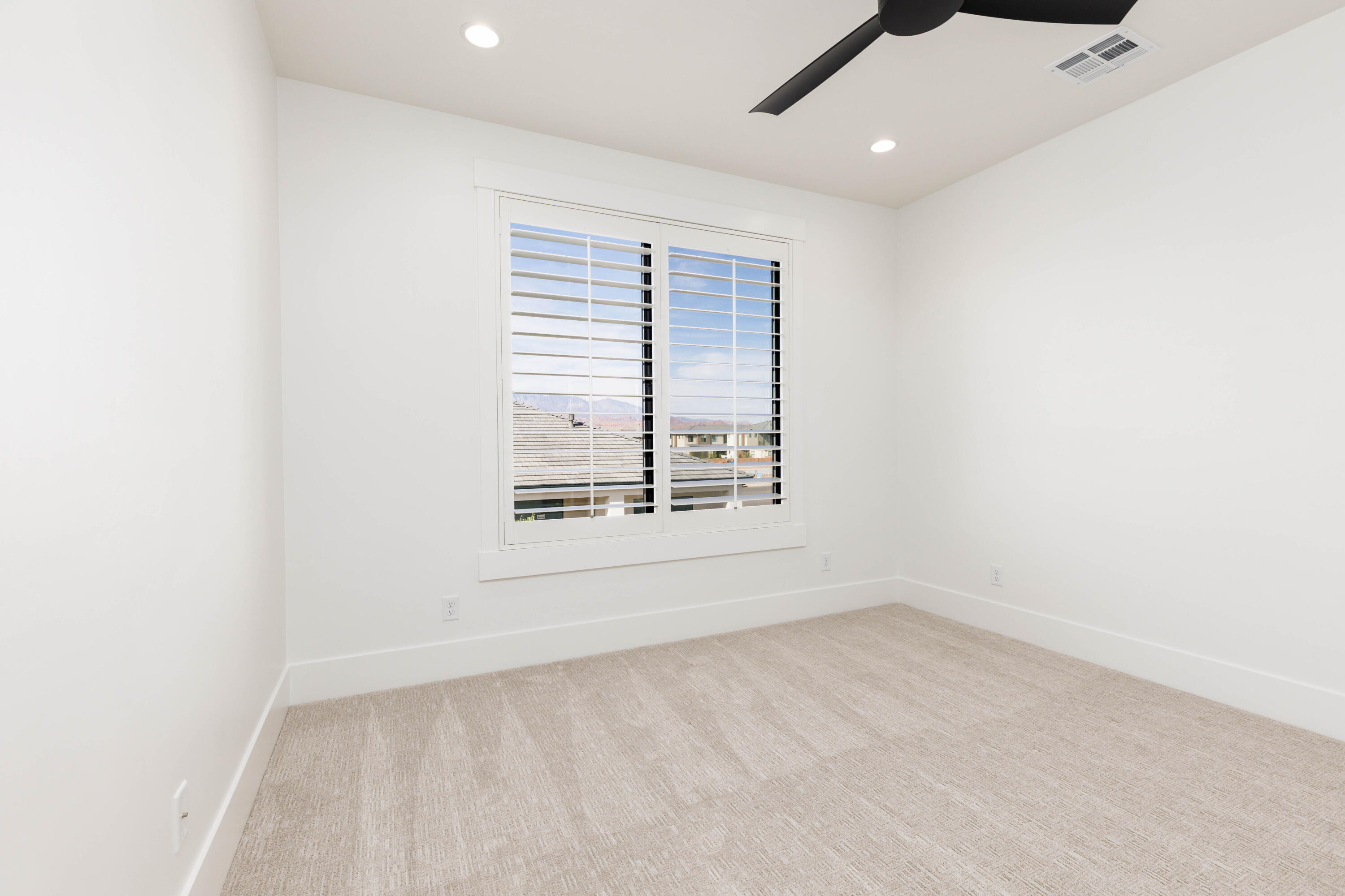 MOORLAND PARK - Residential