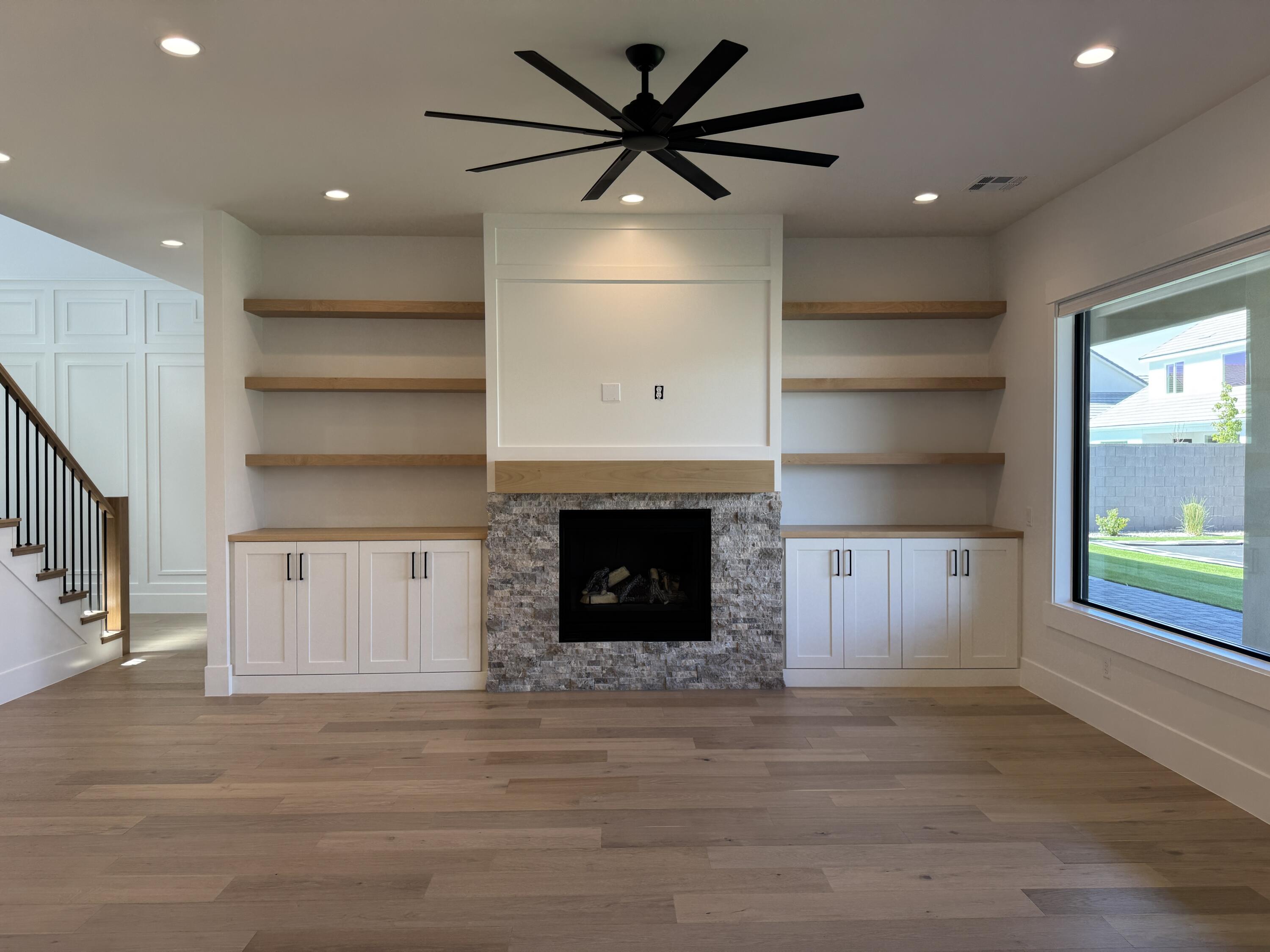 MOORLAND PARK - Residential