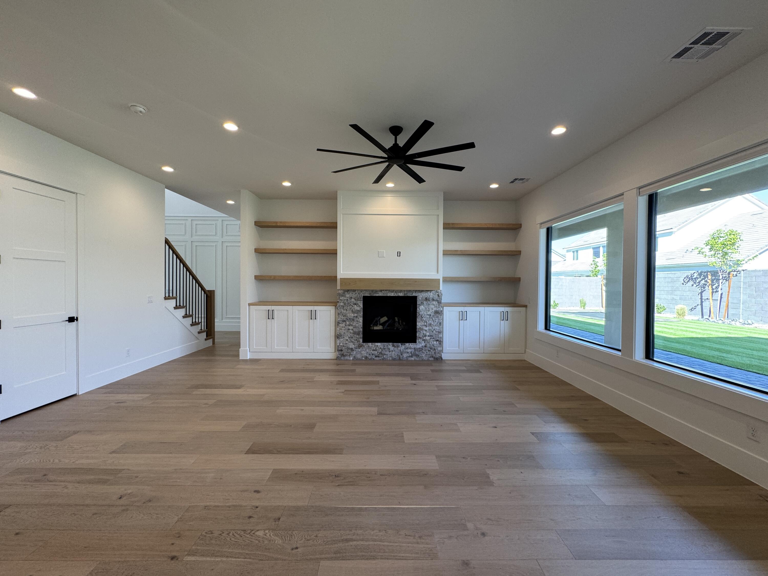 MOORLAND PARK - Residential