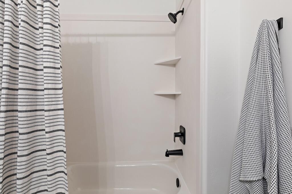 ROCKLAND TOWNHOMES - Residential