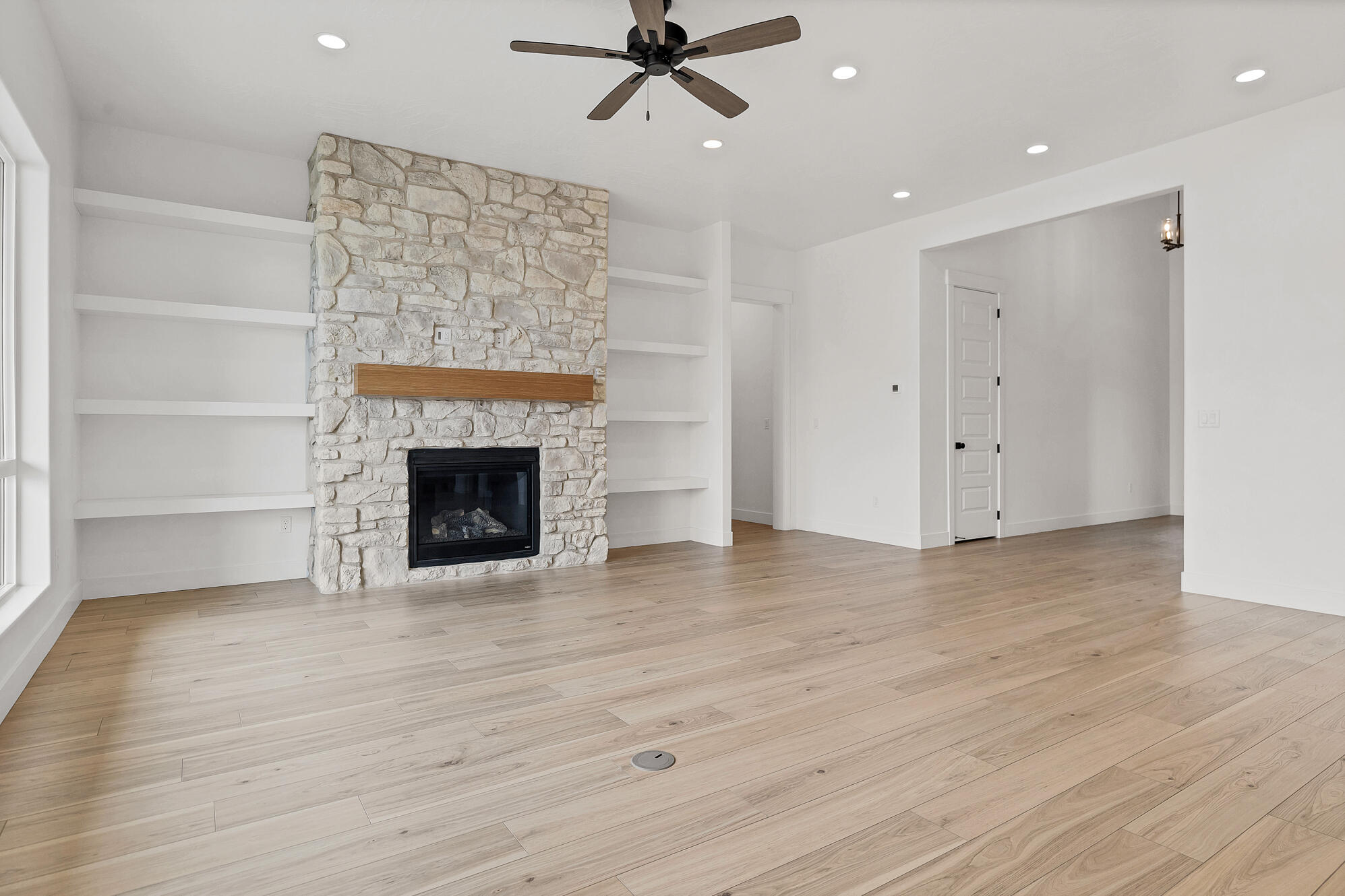 SHOOTING STAR - Residential