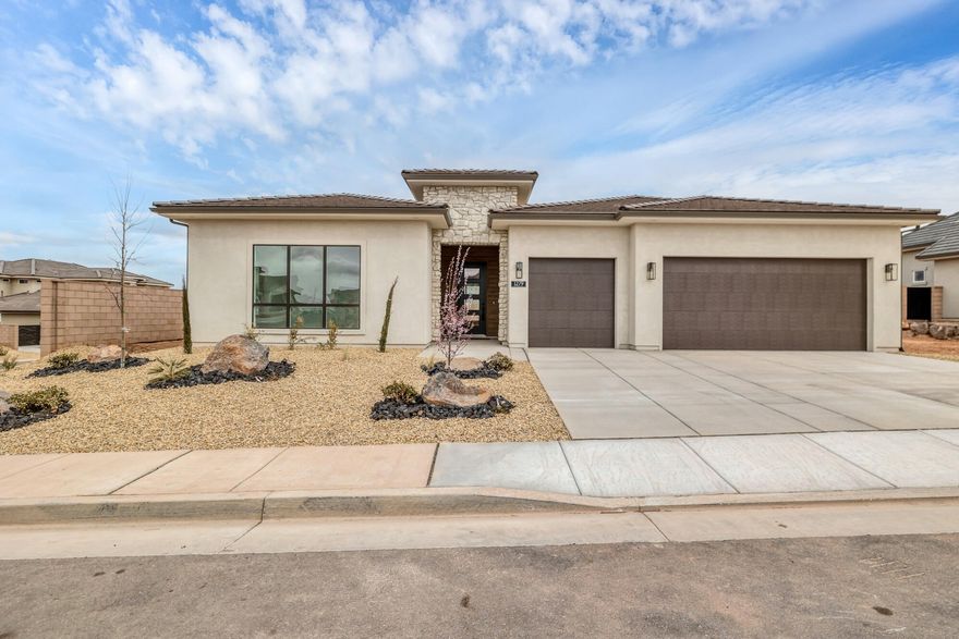 Beautiful Ivory Home located in Shooting Star subdivision.  This home features 4 bedrooms, 2.5 bathrooms, and a 3rd car garage.  Upgrades through out home including solid surface countertops and stainless steel appliances.