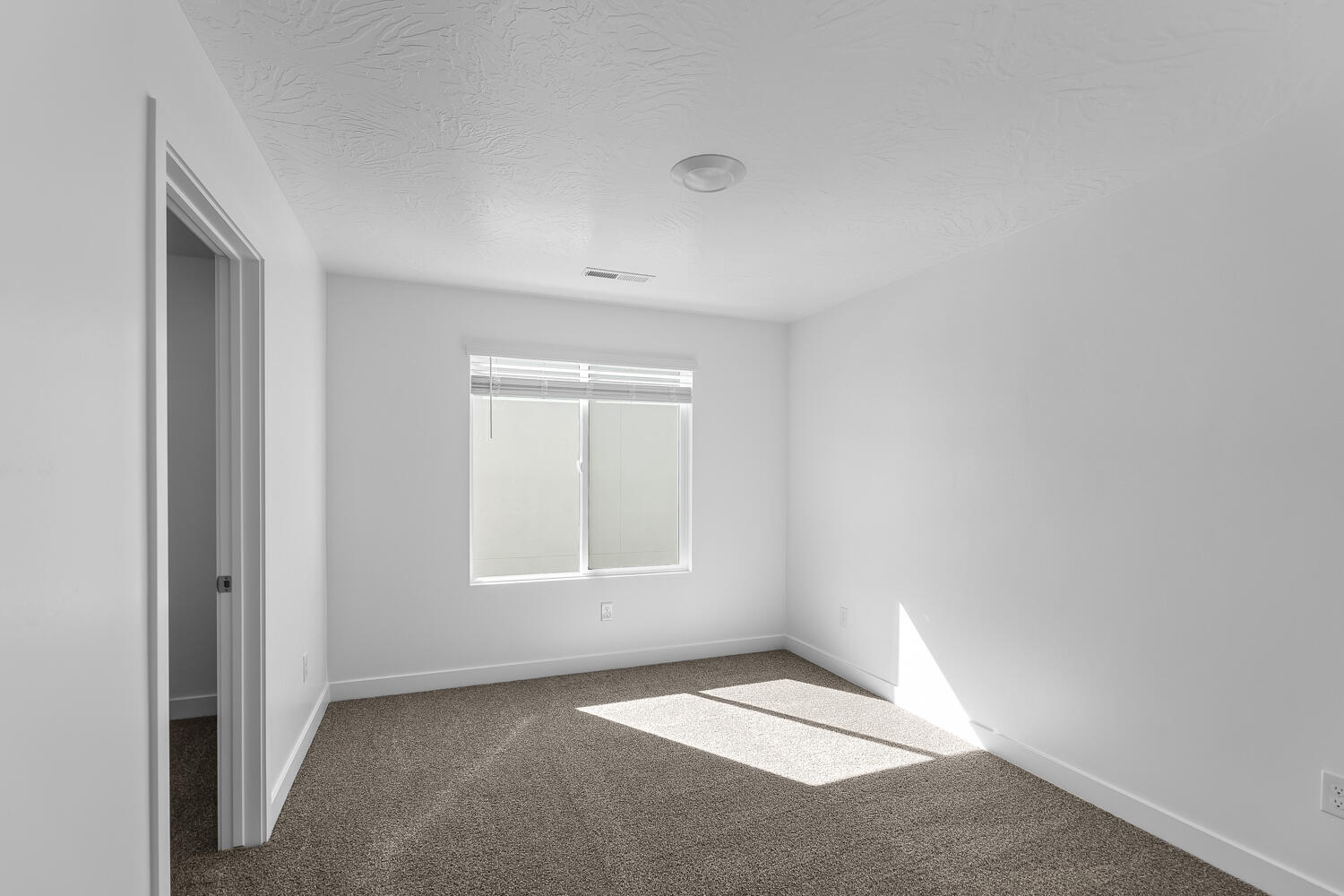 STANDING ROCK EAST AT LONG VALLEY - Residential