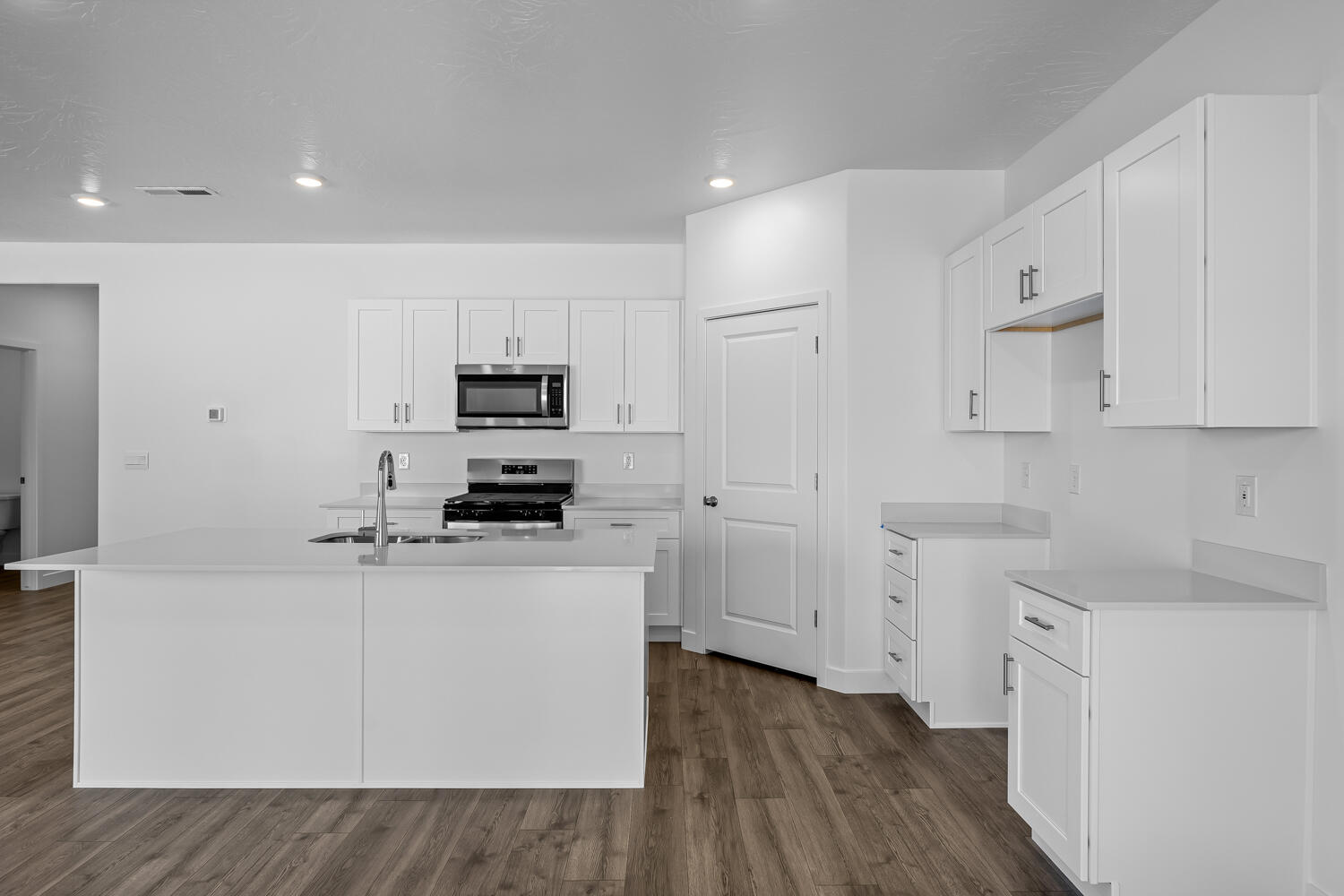 STANDING ROCK EAST AT LONG VALLEY - Residential