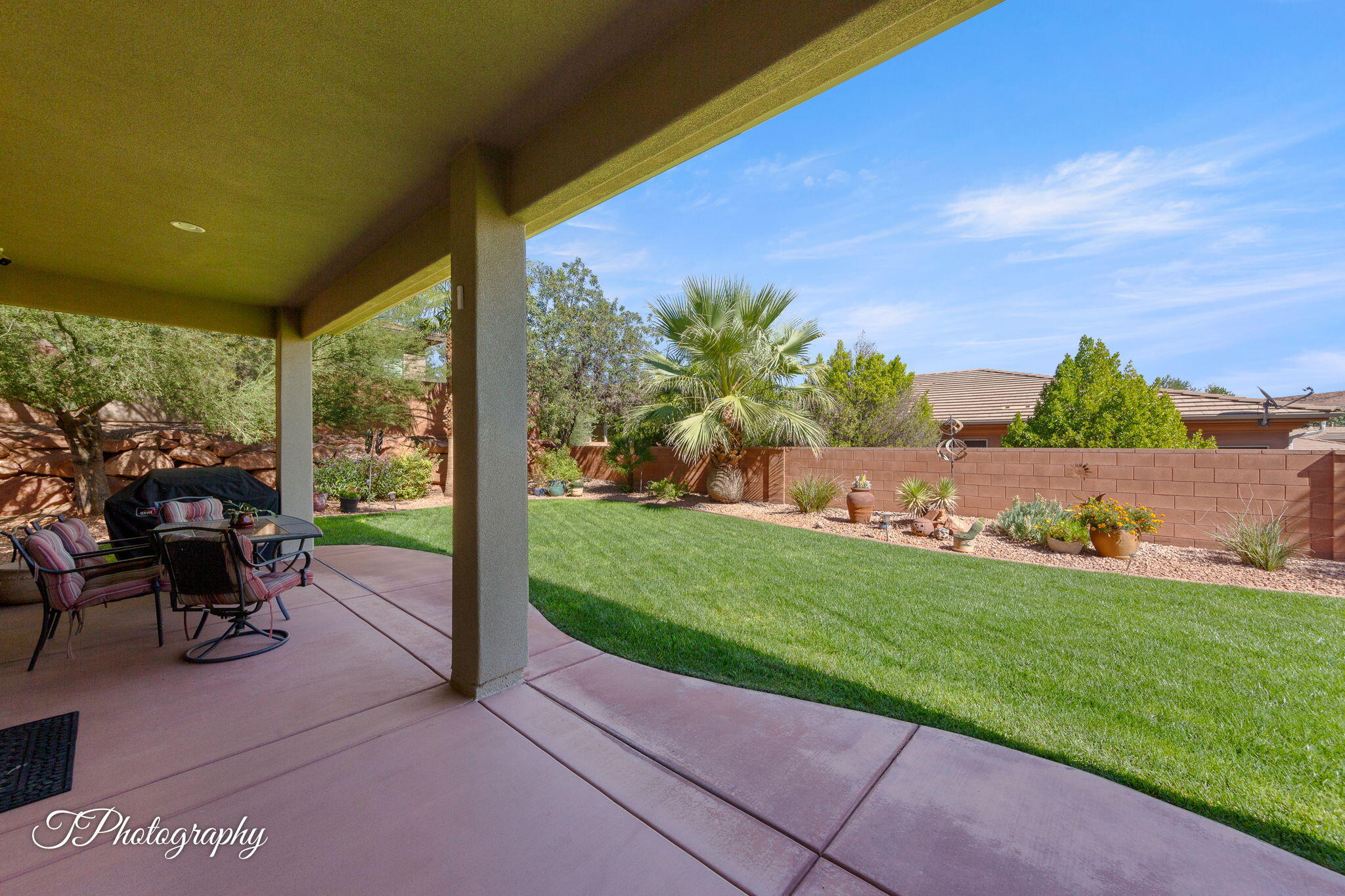 PARADISE CANYON - Residential