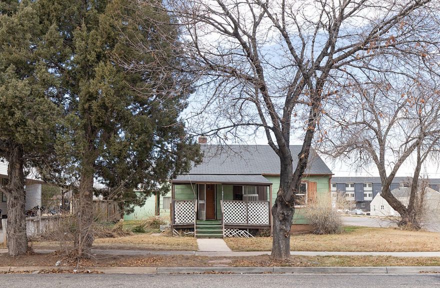 Located on the corner of 700 W & Harding St, this 4-bedroom, 2-bath single-family home sits less than one block from Southern Utah University, making it one of the most strategically positioned properties near campus. this home offers flexible living space ideal for owner-occupants, student housing, or long-term rental investment. 0.19-acre corner lot with curbs, gutters, and paved road access, the property features natural gas heating, a gas fireplace, city culinary water, sewer, electricity, and a fully fenced yard. The basement is 95% finished, maximizing usable square footage and rental potential.