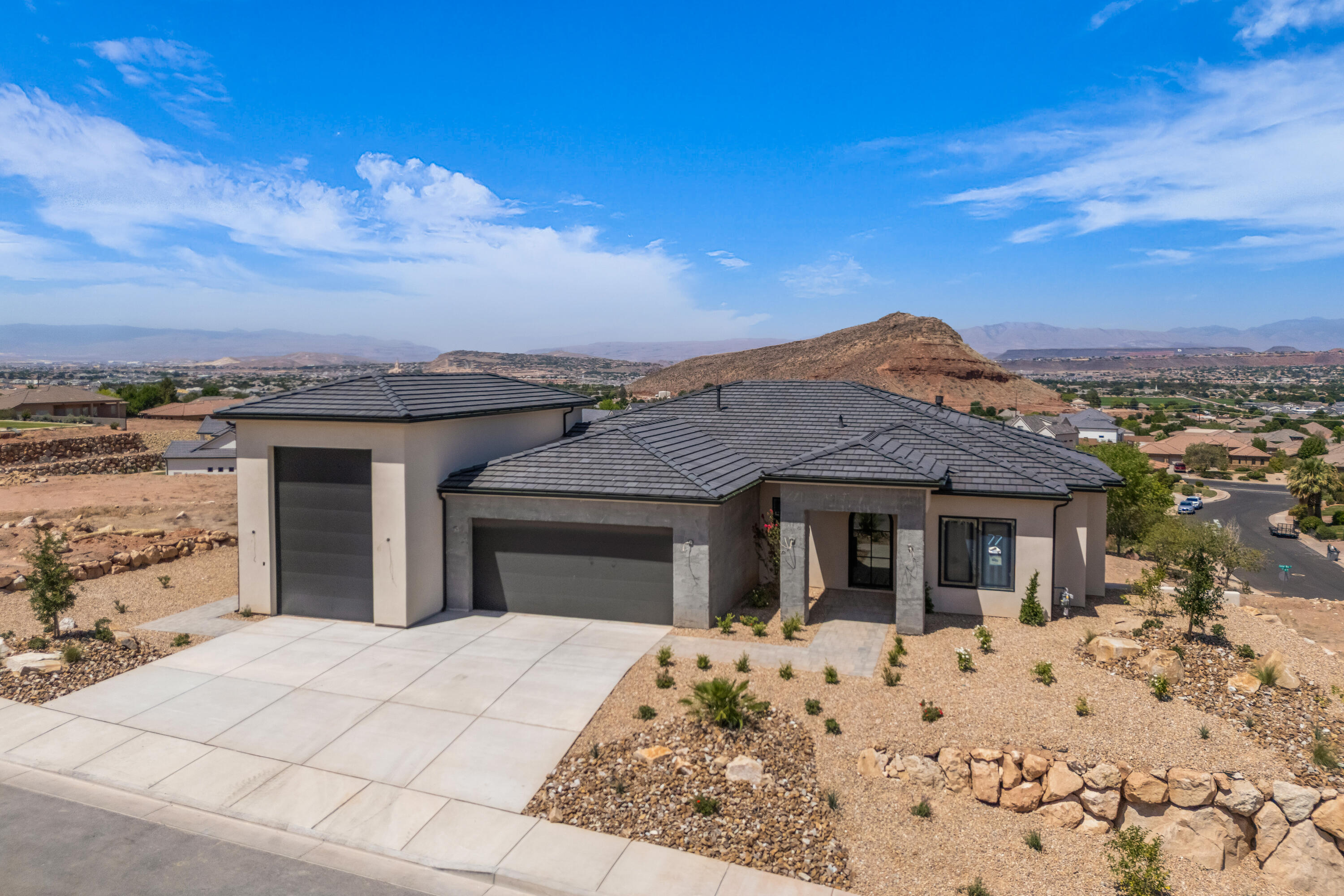 HEIGHTS AT WASHINGTON BENCH - Residential