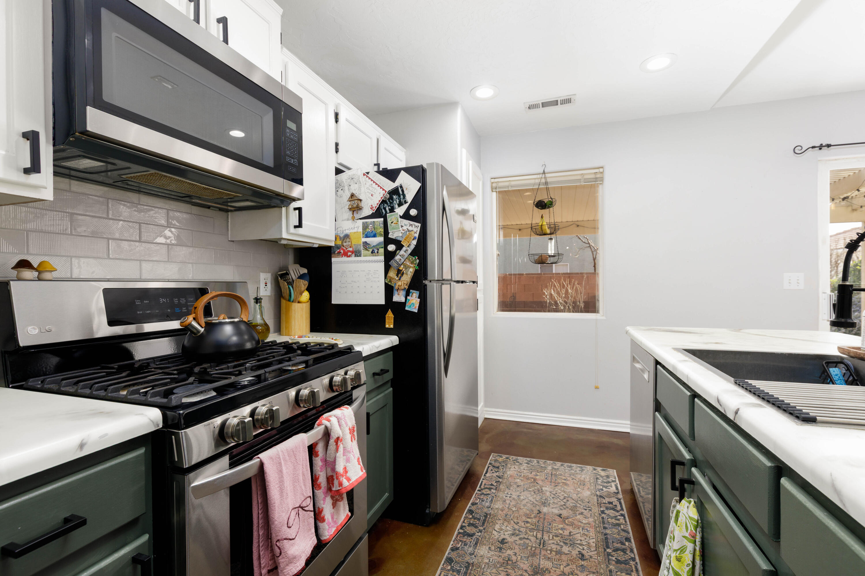 RED MOUNTAIN TOWNHOMES - Residential